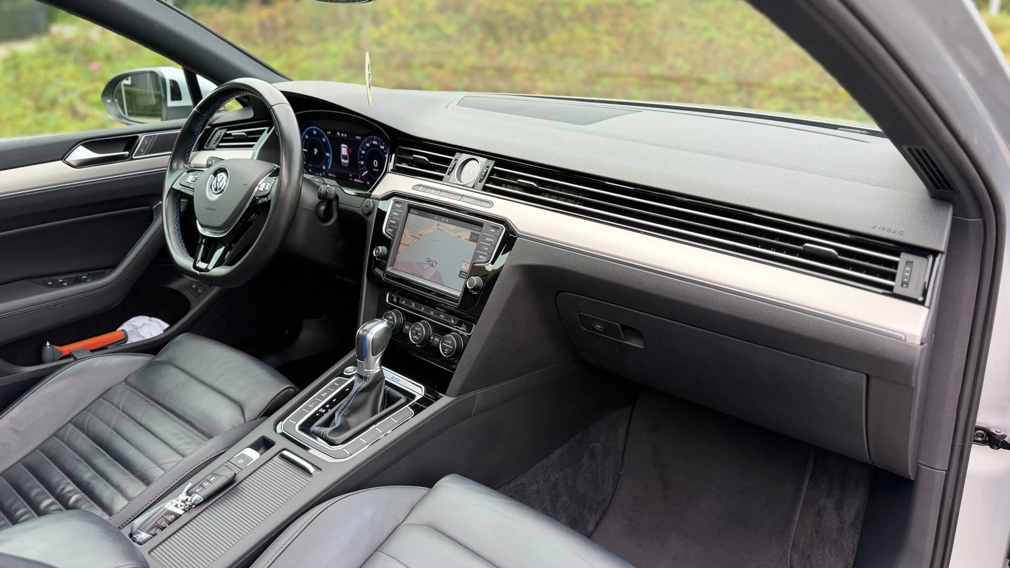 Volkswagen Passat 1.4 TSI GTE 218PK Panoramadak Virtual Display Leer — photo 17