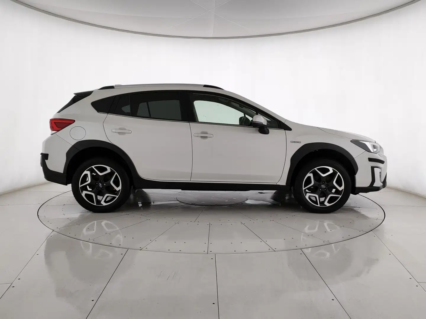 Subaru XV XV 2.0i e-boxer Premium lineartronic Bílá - 2