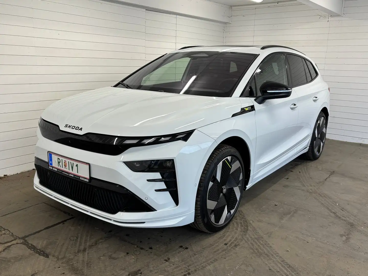 Skoda Enyaq RS Weiß - 1