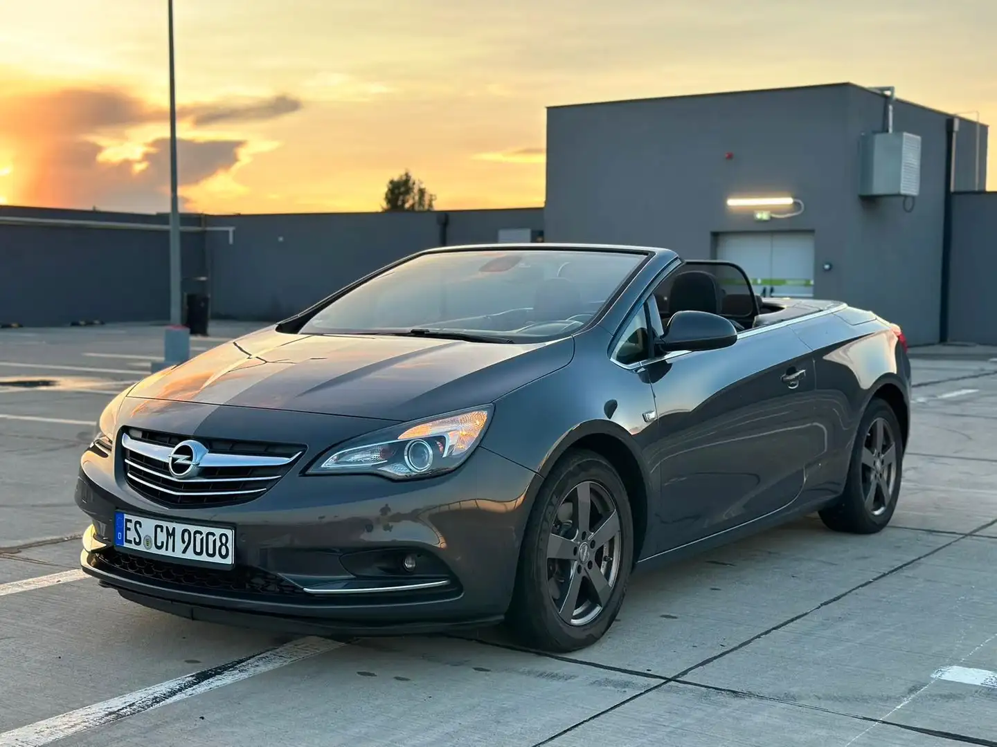 Opel Cascada Edition FÜR GEWERBE ODER EXPORT Šedá - 1