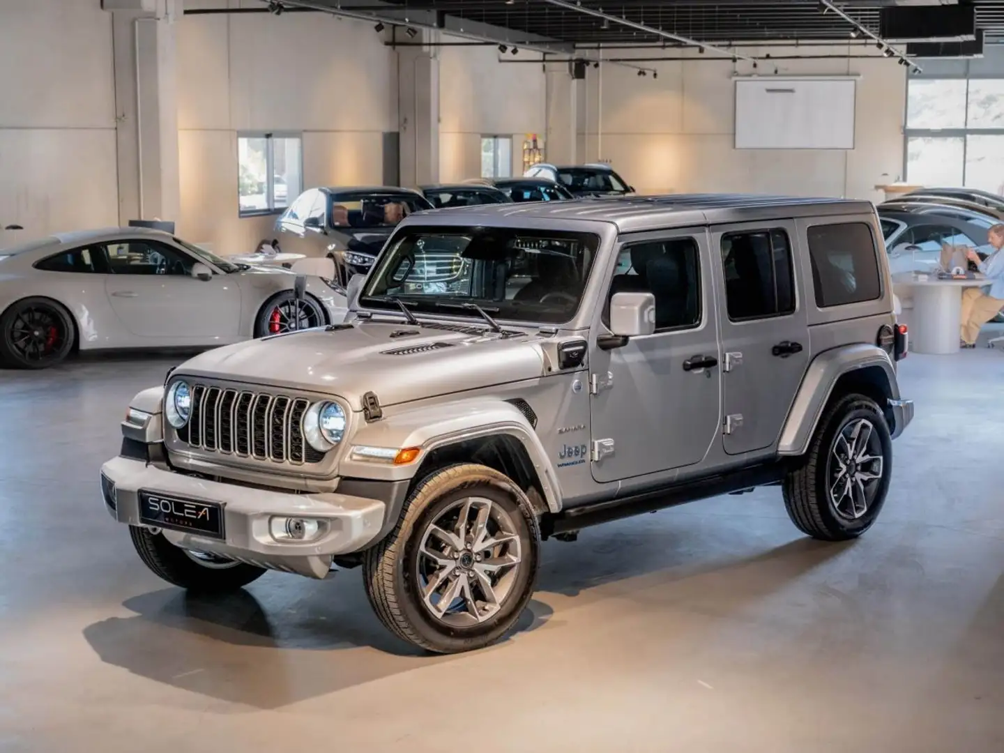 Jeep Wrangler Sahara Unlimited Grijs - 1