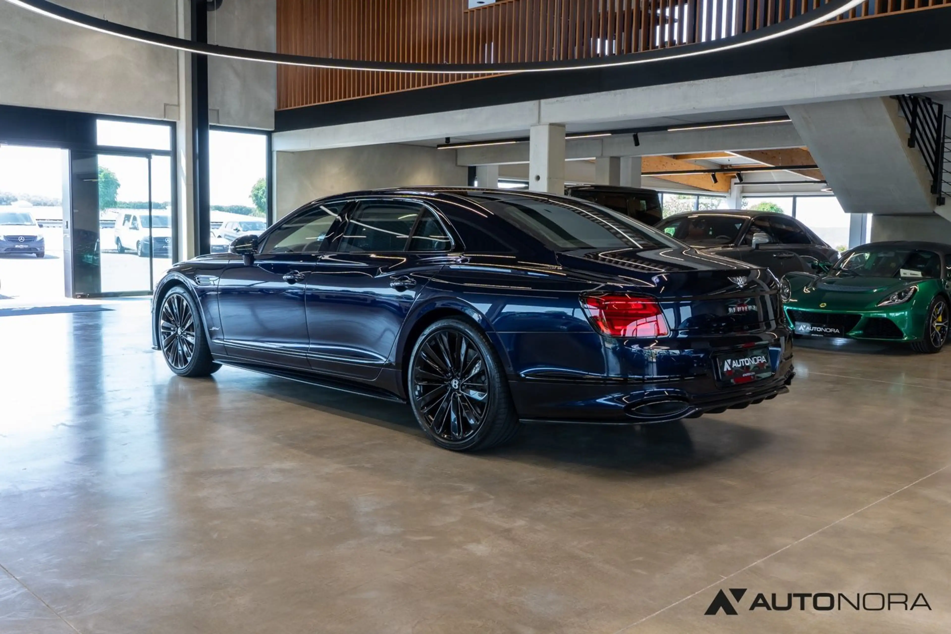 Bentley Flying Spur W12 Speed Mulliner Blackline RSE — photo 2