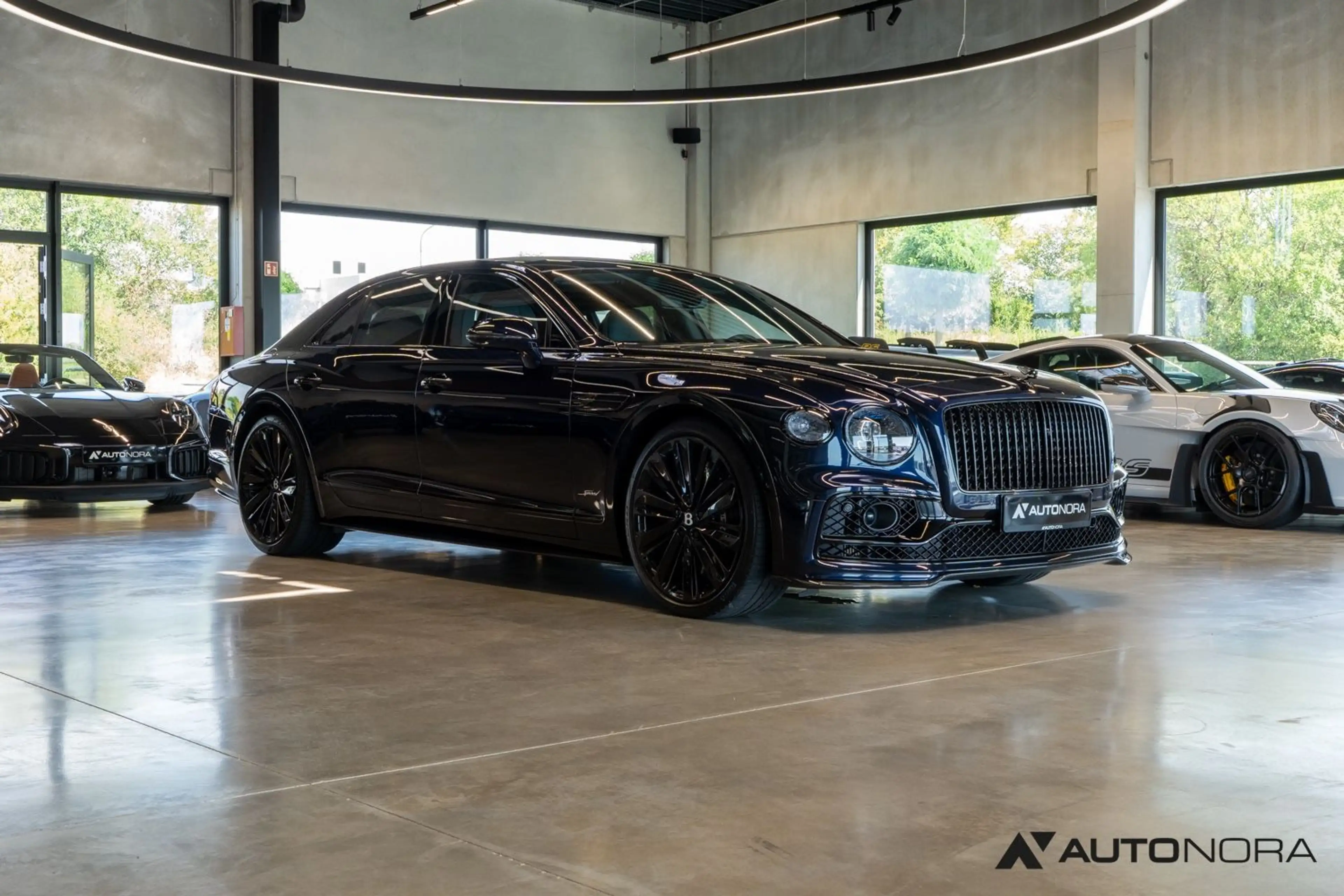 Bentley Flying Spur W12 Speed Mulliner Blackline RSE — photo 11