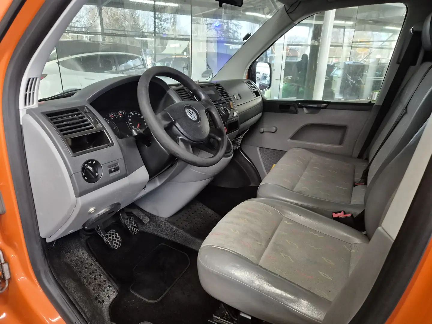 Volkswagen T5 Transporter Orange - 2