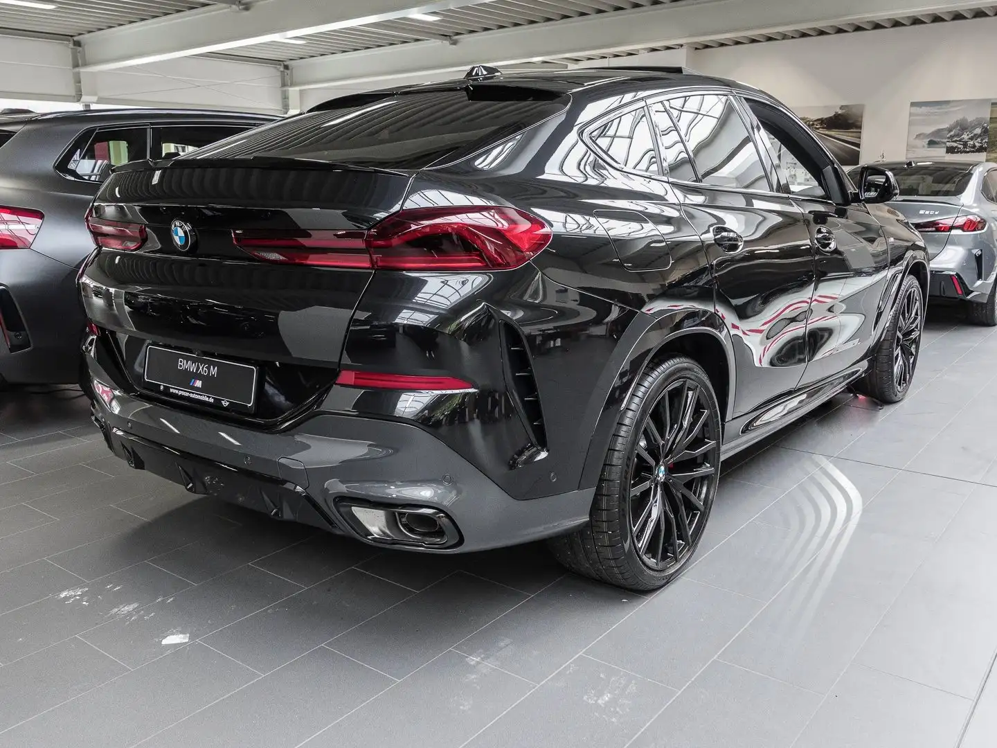 BMW X6 xDrive40d UPE 133.299,00€ M Sport Sport Pro PANO S Zwart - 2