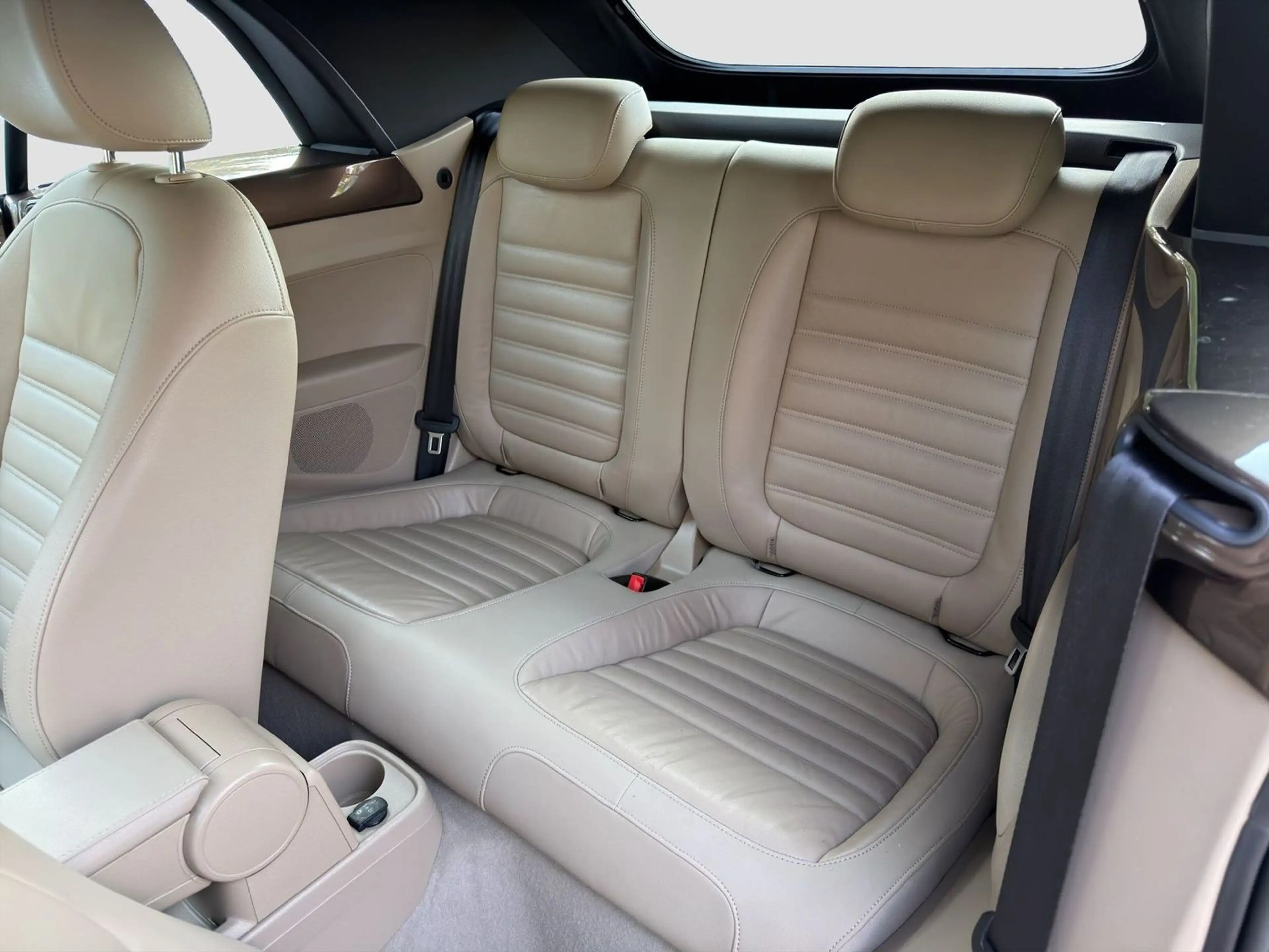 Volkswagen Beetle 70´s Design | 1.Hand Leder Navi PDC v+h — photo 12