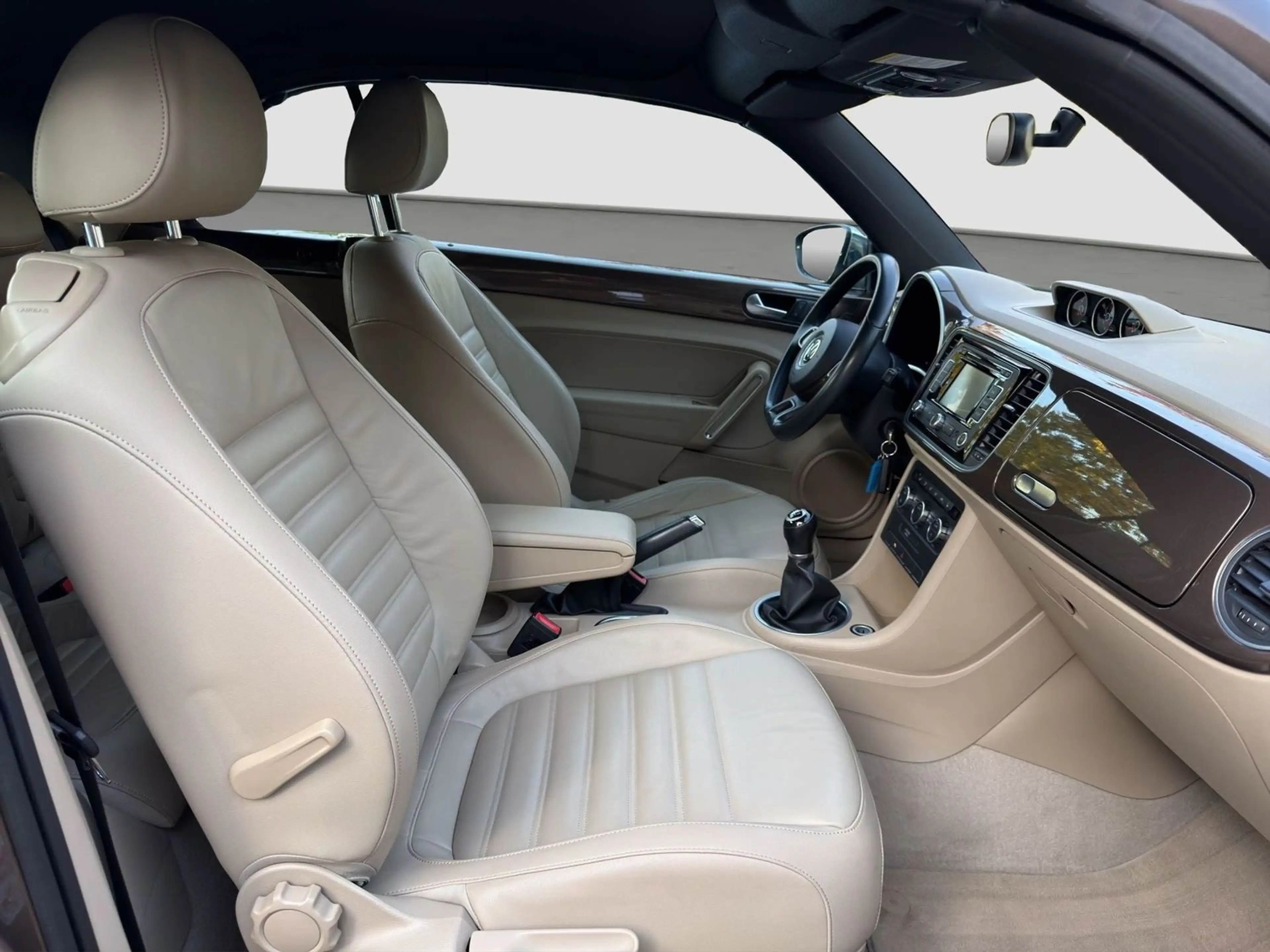 Volkswagen Beetle 70´s Design | 1.Hand Leder Navi PDC v+h — photo 11