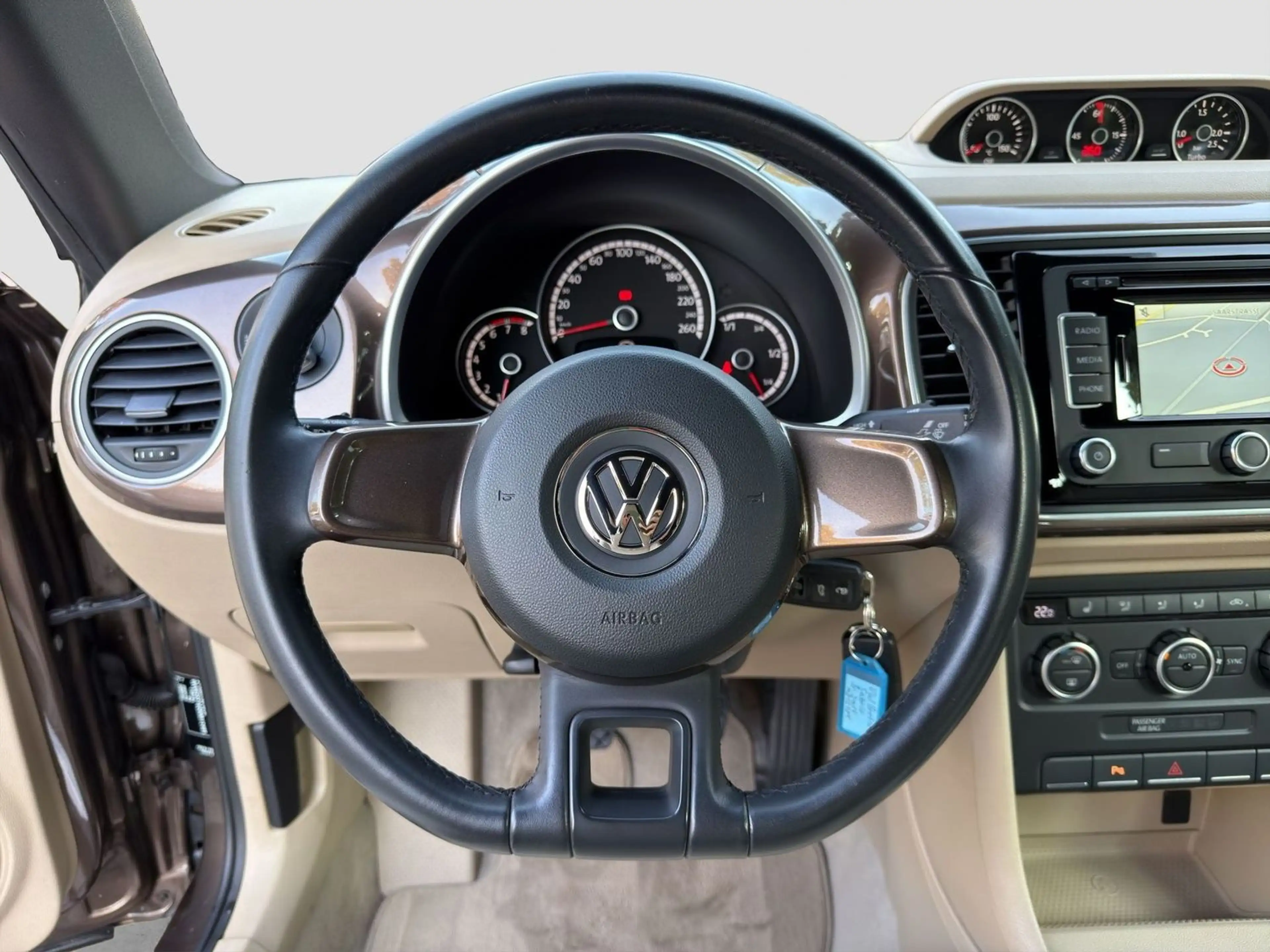 Volkswagen Beetle 70´s Design | 1.Hand Leder Navi PDC v+h — photo 14
