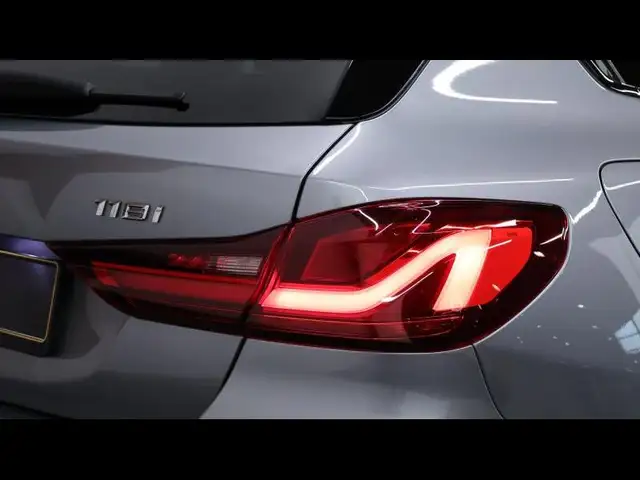 BMW 1 Series view 10