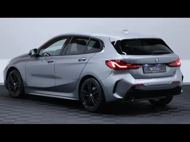 BMW 1 Series view 7