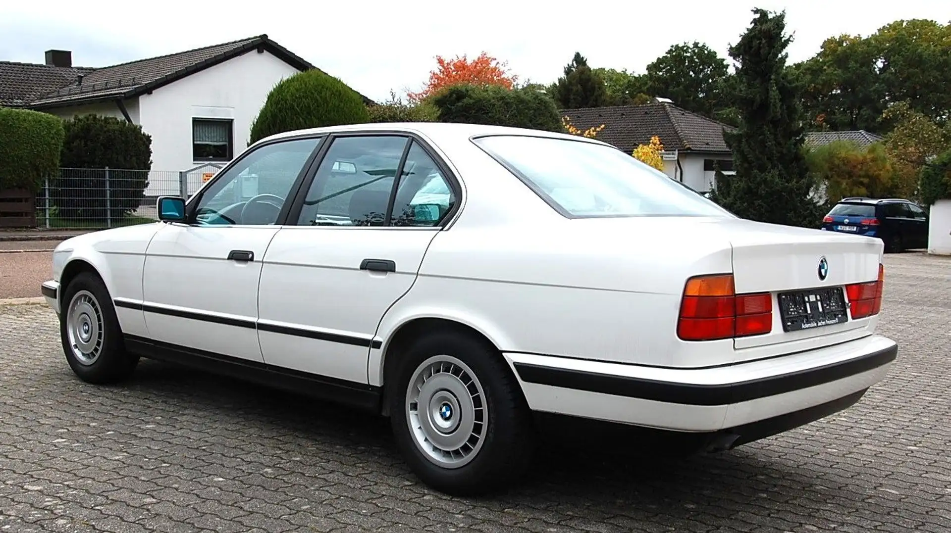 BMW 518 i - Garagenfund - Weiß - 2