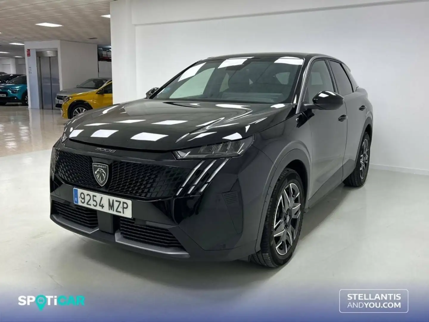 Peugeot 3008 1.2 100KW eDCS6 Allure Negro - 1