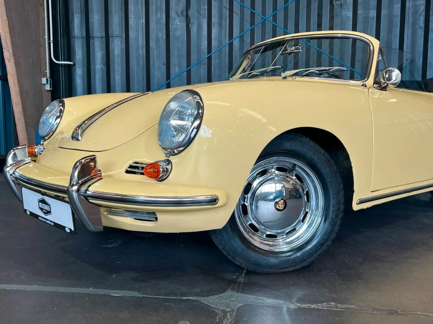Porsche 356 C Cabrio Giallo - 2