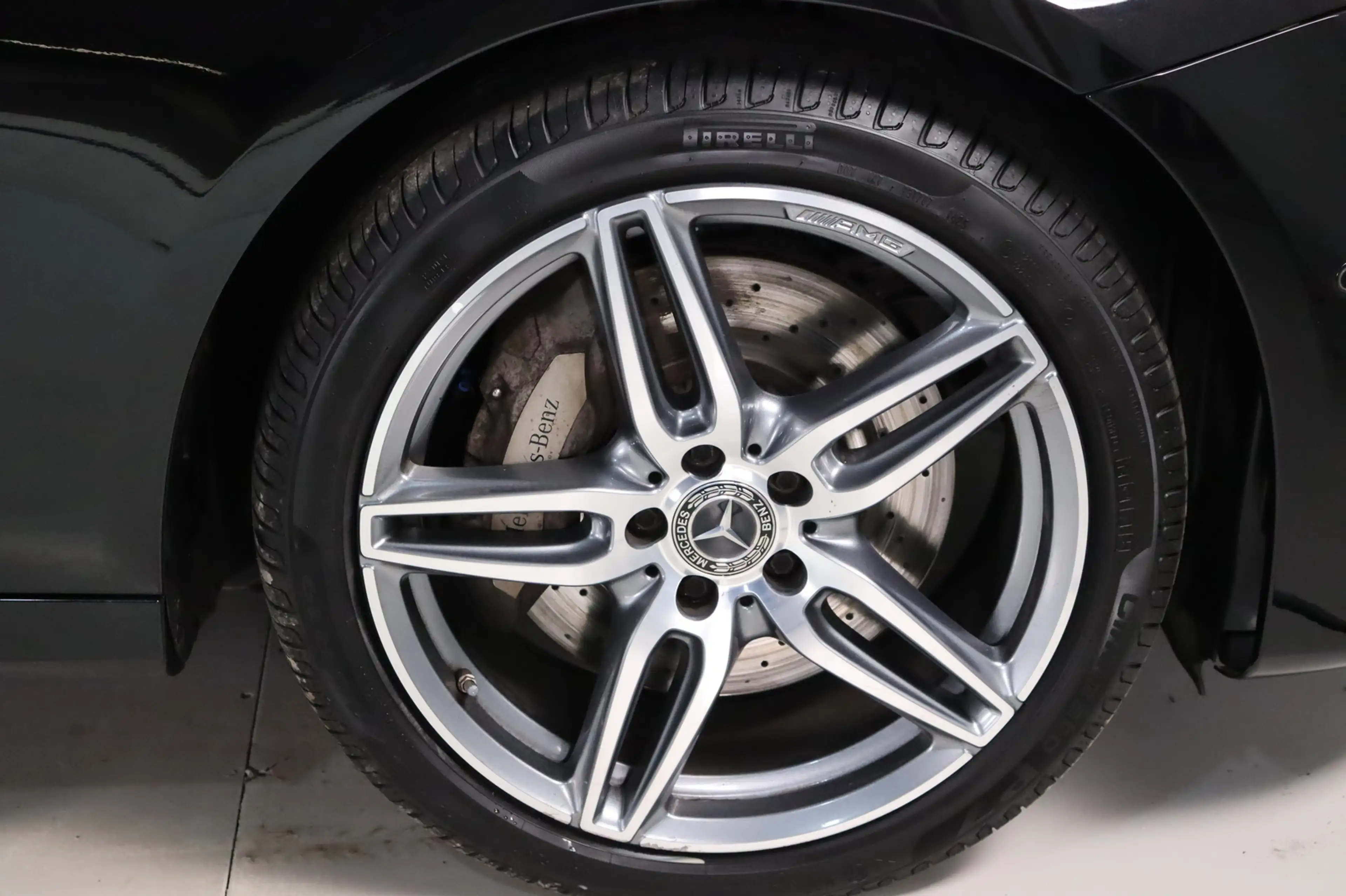 Mercedes-Benz E 400 4Matic AMG * DIS+ * Burmester * Pano * — photo 15