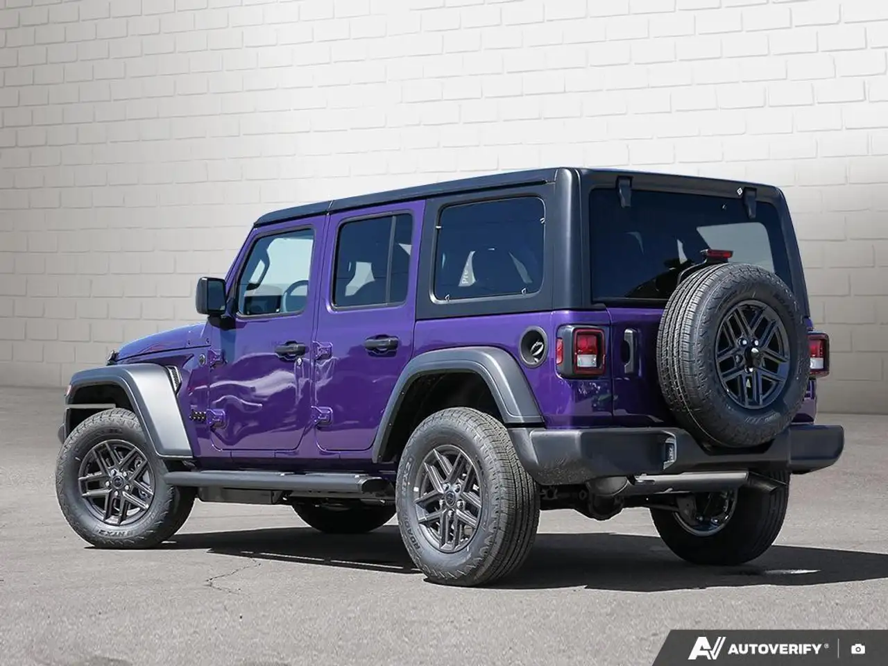 Jeep Wrangler снимка Jeep Wrangler