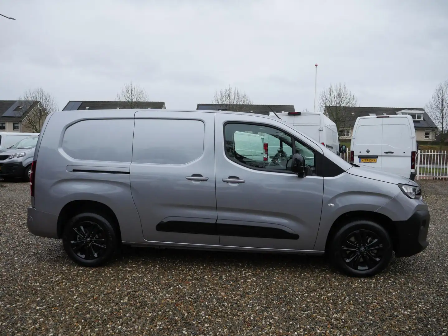 Citroen Berlingo 1.5 BlueHDi 130PK, L2, Automaat, Airco Grau - 2