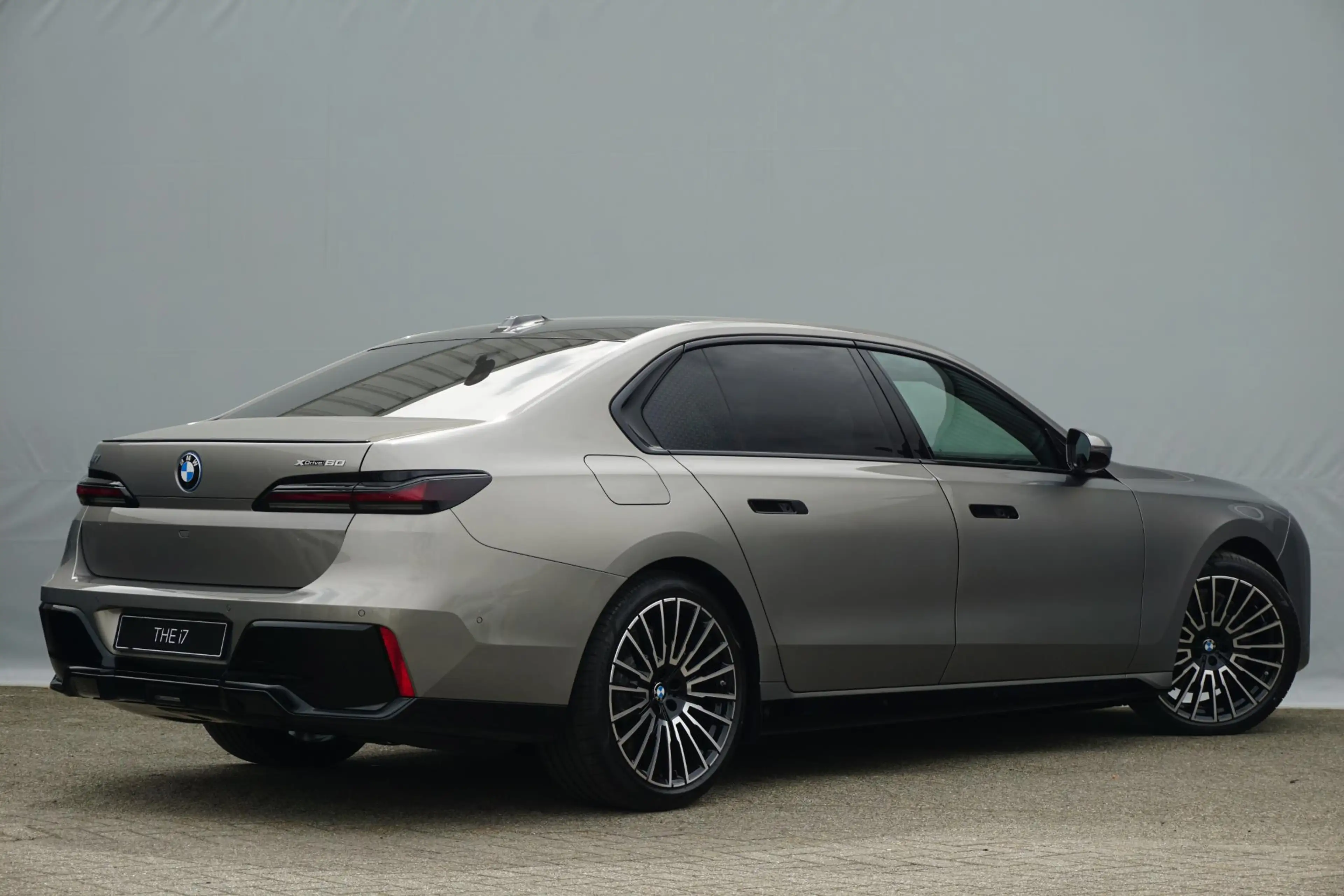 BMW i7 xDrive60 106 kWh Executive Drive Pro | M Sportpakk — photo 2