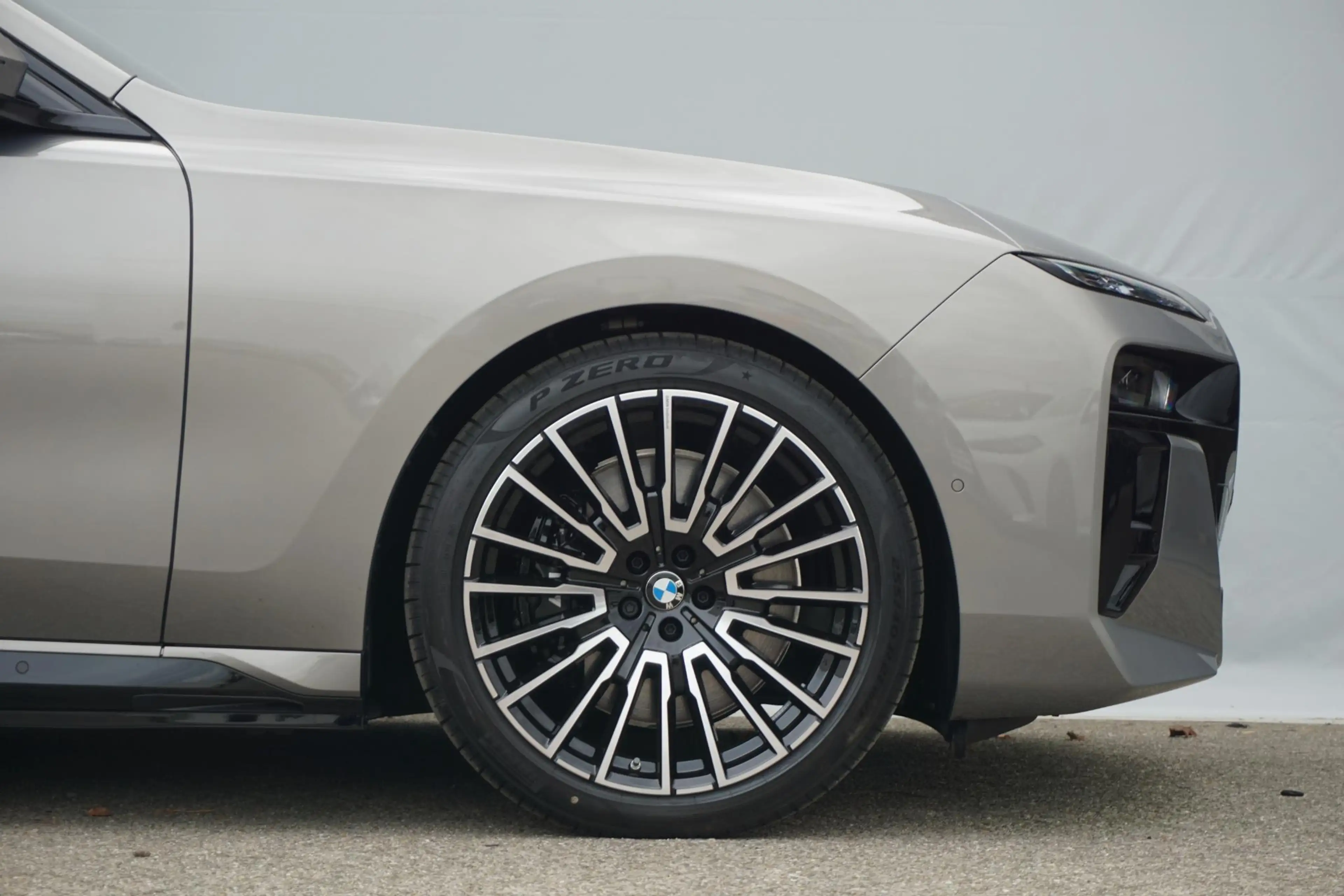 BMW i7 xDrive60 106 kWh Executive Drive Pro | M Sportpakk — photo 6