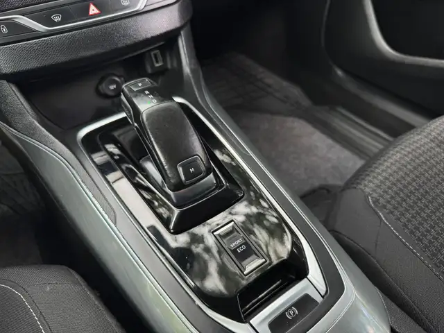 Peugeot 308 view 14