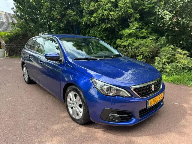 Peugeot 308 view 6