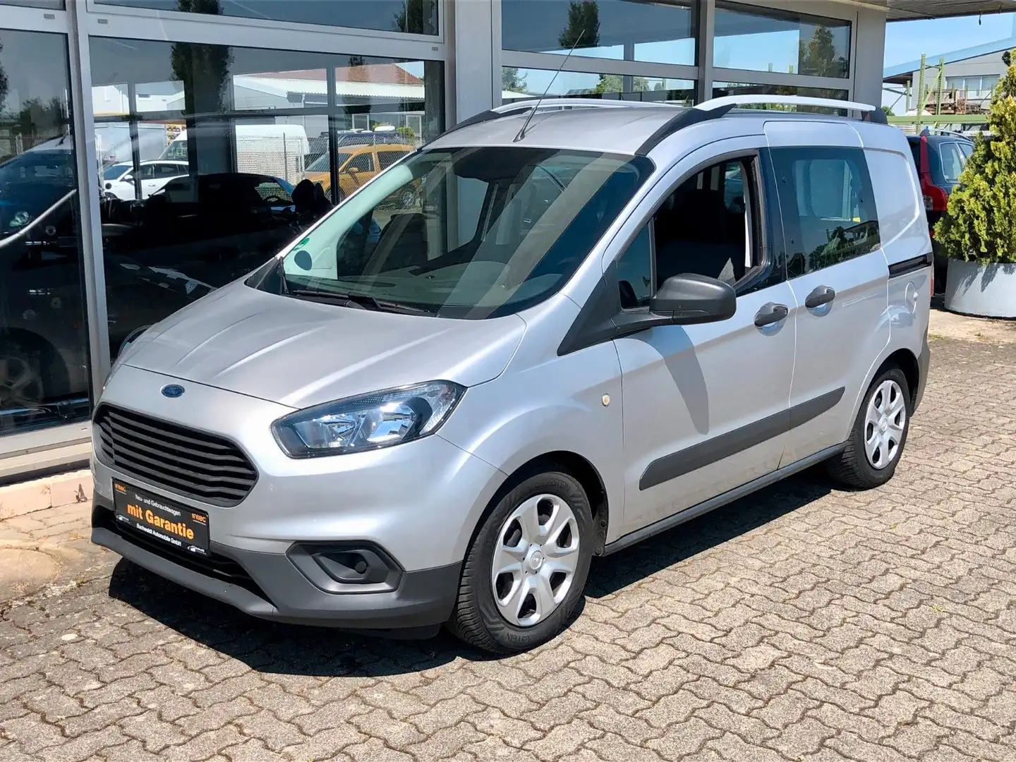 Ford Transit Courier Kombi 5-Sitzer Klima Sitzh. PDC Plateado - 1
