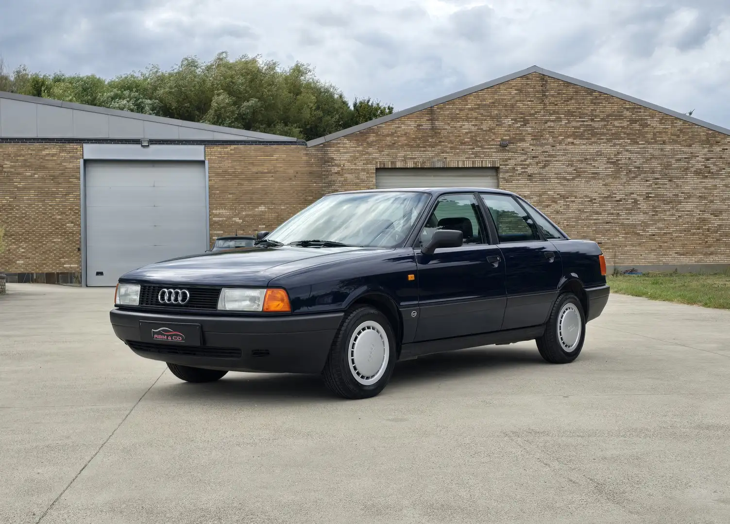 Audi 80 Essence 1.8i ** 53.000 km ** État Showroom Bleu - 2