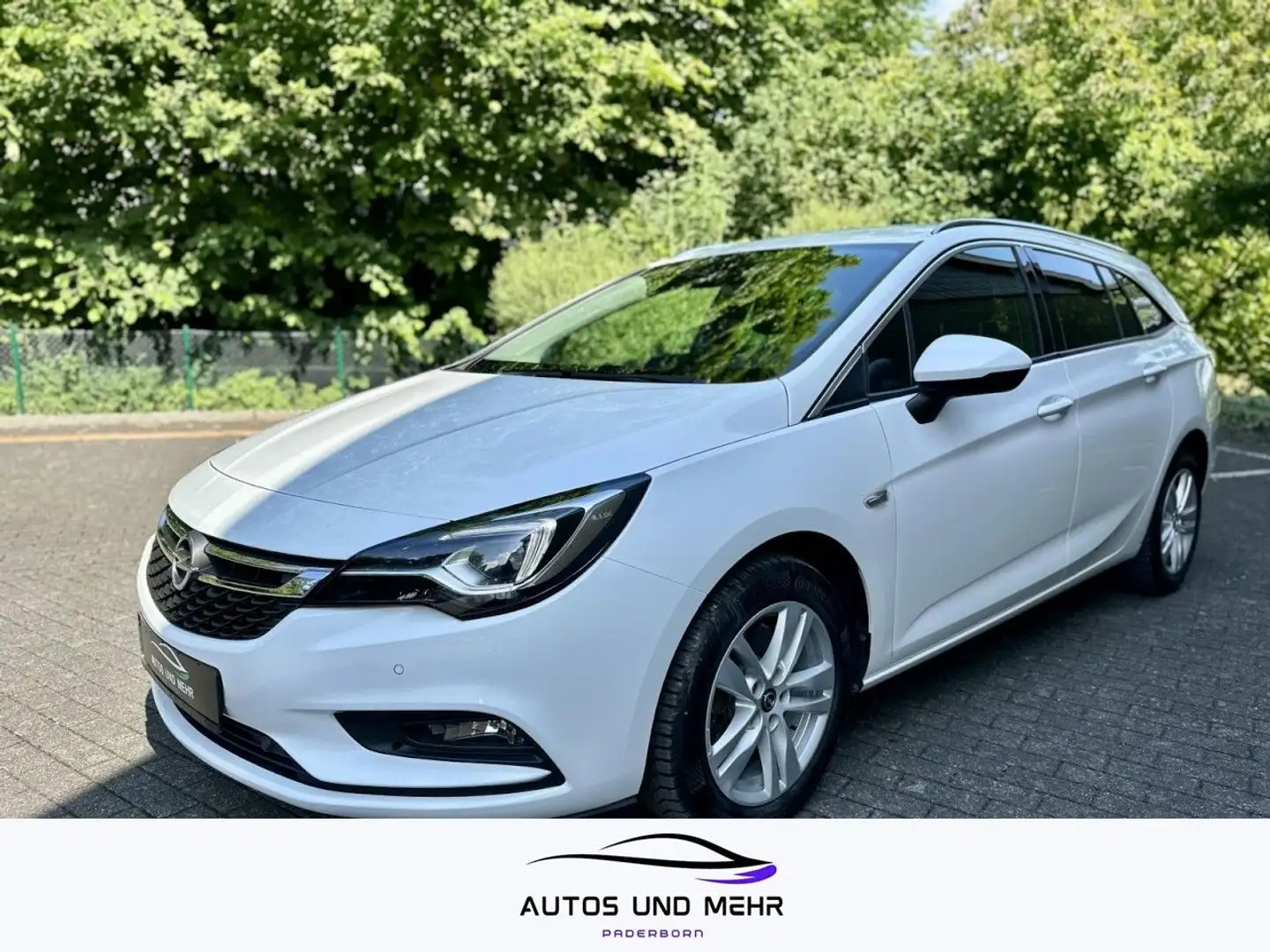 Opel Astra K Sports Tourer Innovation Blanc - 1