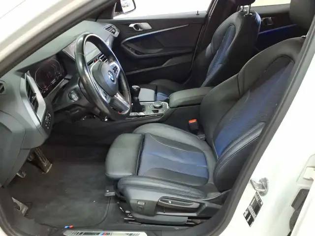 BMW 1 Series view 7
