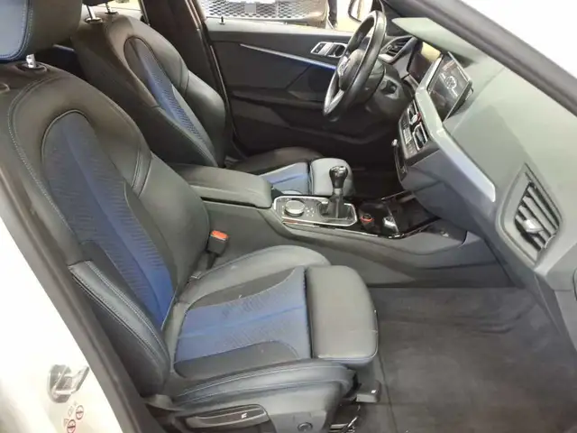 BMW 1 Series view 8