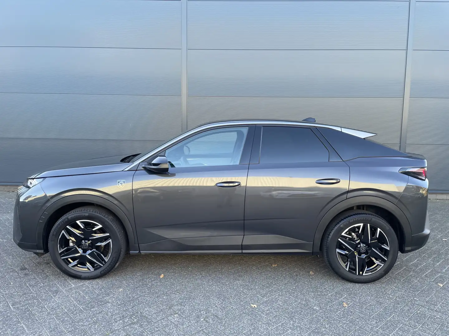 Peugeot 3008 136pk Hybrid GT First Edition (Camera - Elektrisch Gris - 2