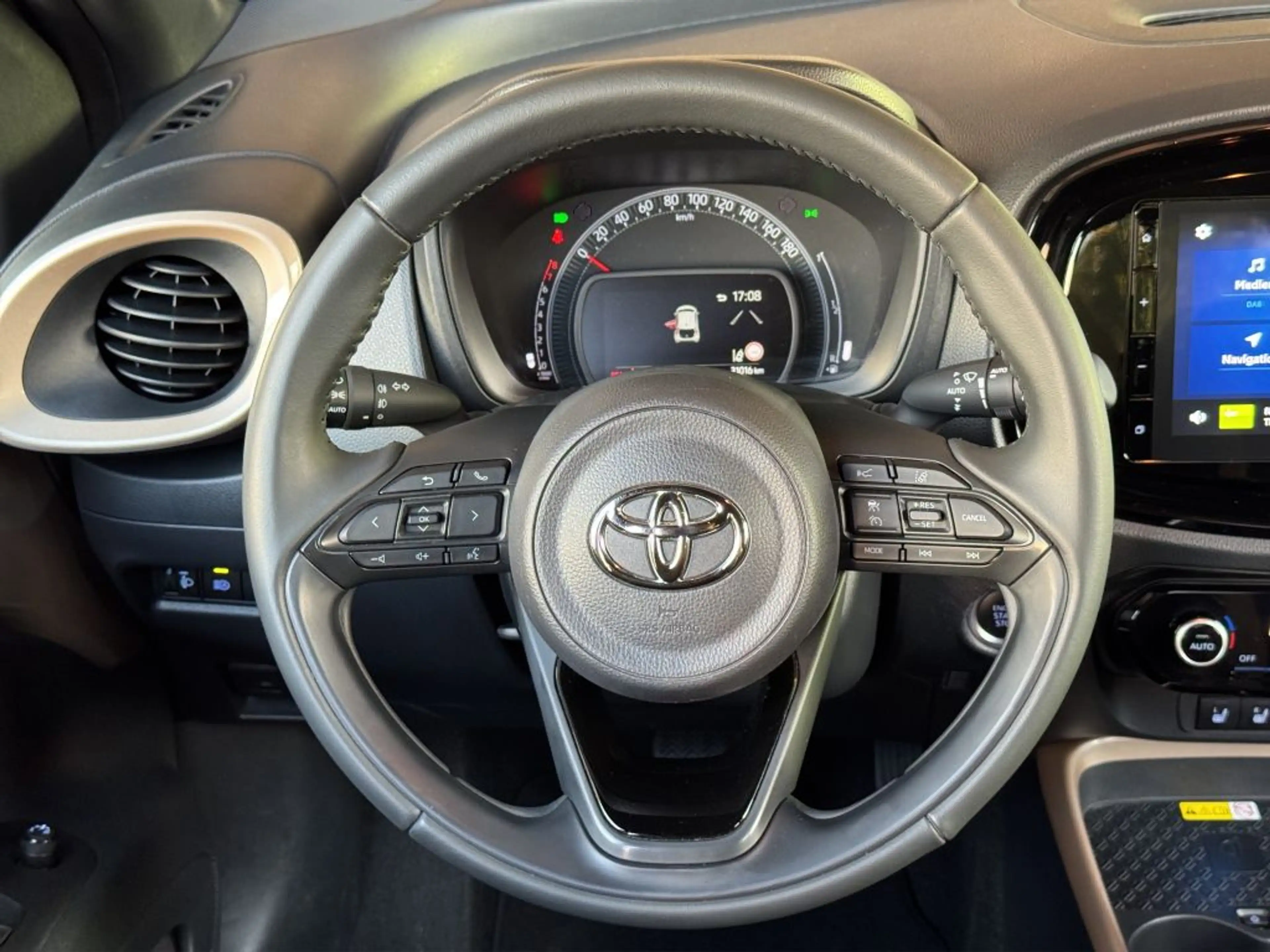 Toyota Aygo X S-CVT Air Style — photo 10