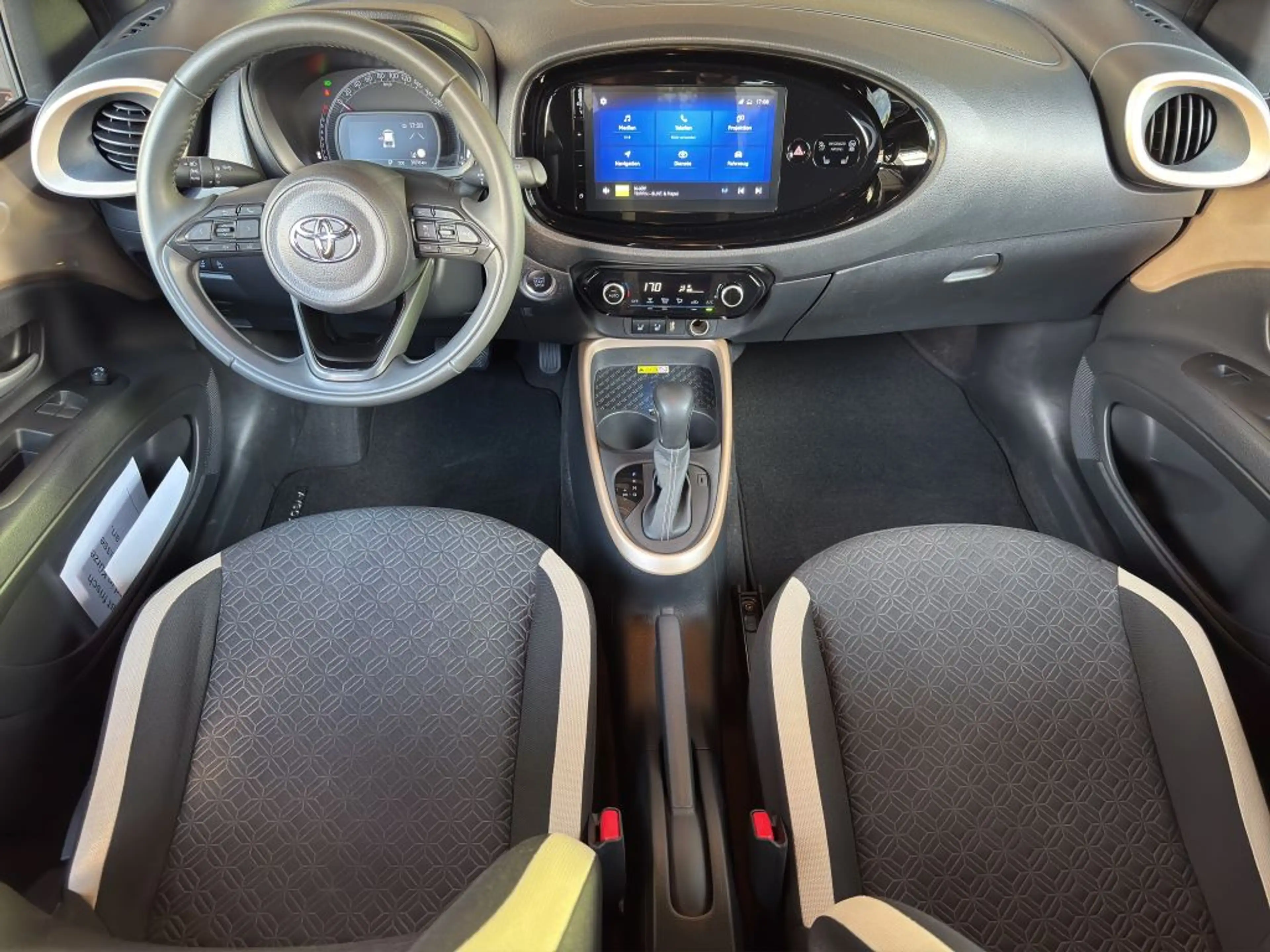 Toyota Aygo X S-CVT Air Style — photo 13