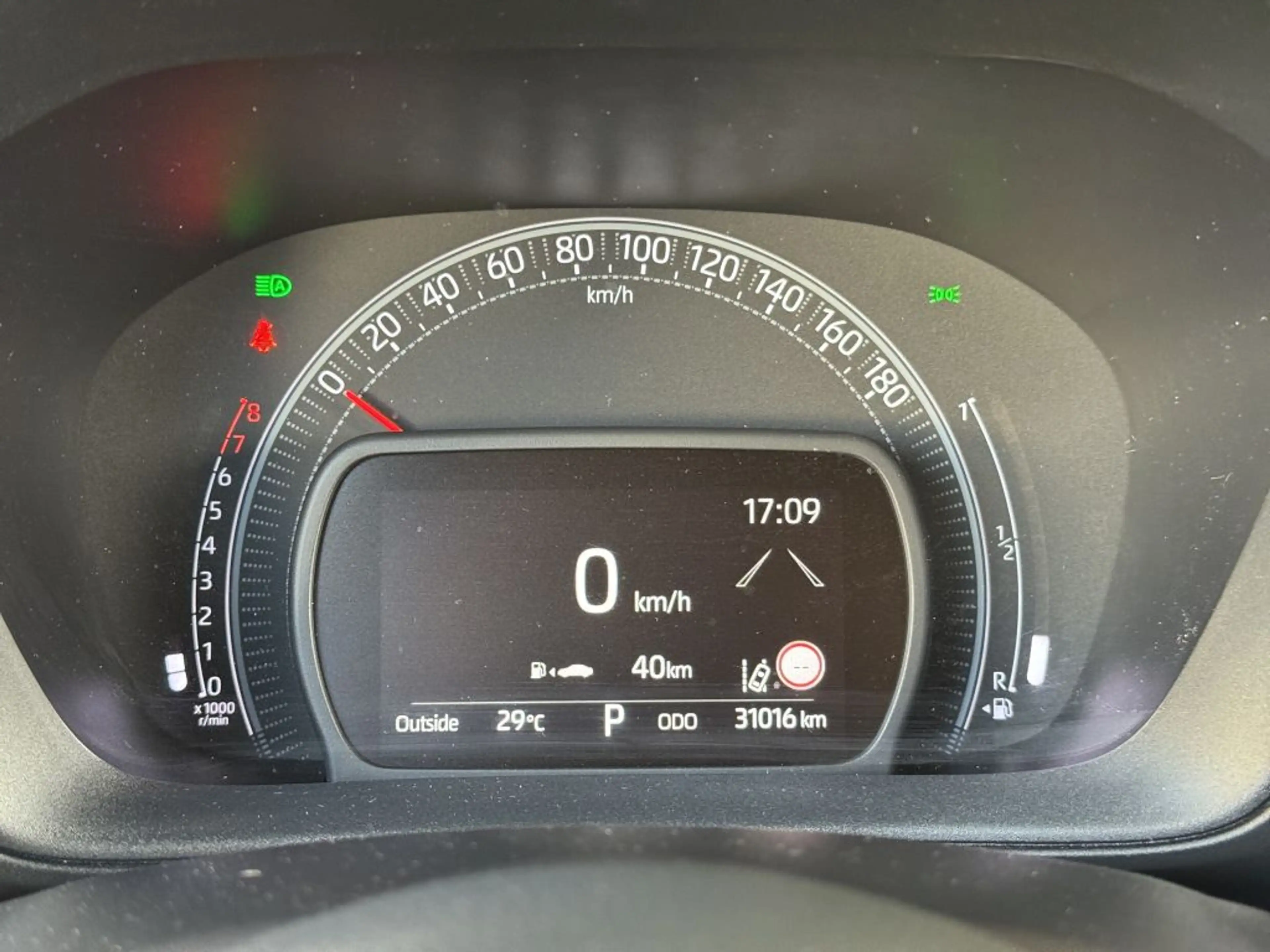 Toyota Aygo X S-CVT Air Style — photo 11