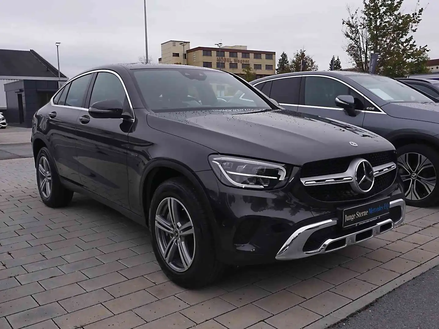 Mercedes-Benz GLC 300 e 4M Coupé+DISTRONIC+KAMERA+PDC+DAB+SHZ+ Grau - 2