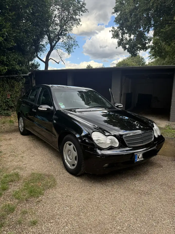 Mercedes-Benz C 180 Classic, foto 1