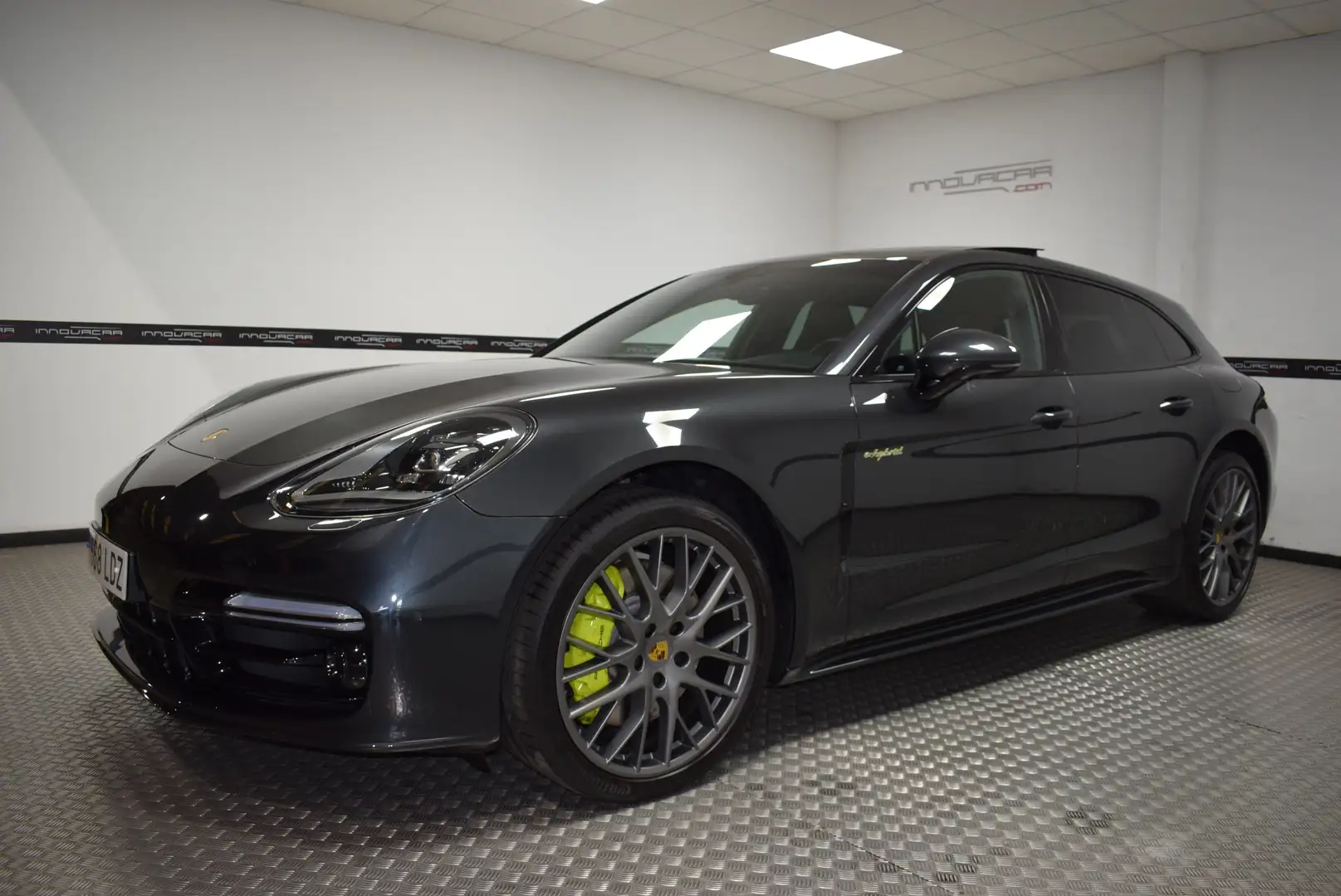 Porsche Panamera 4 e-Hybrid Sport Turismo Gris - 1