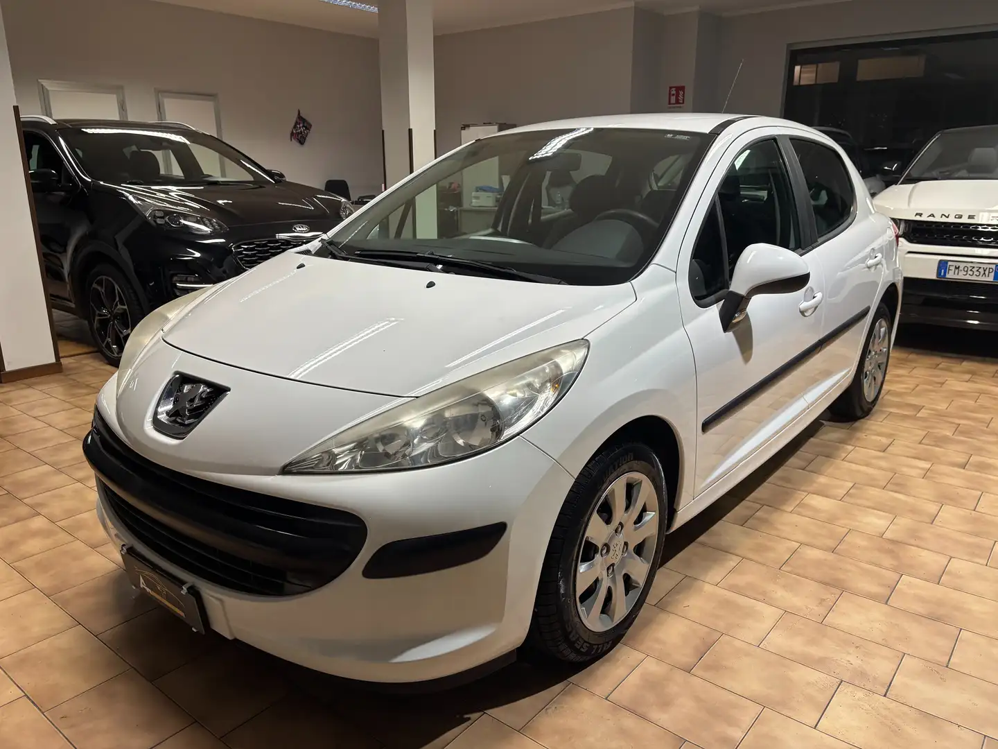 Peugeot 207 5p 1.4 One-Line* PER NEOPATENTATI*CINGHIA FATTA Bianco - 1