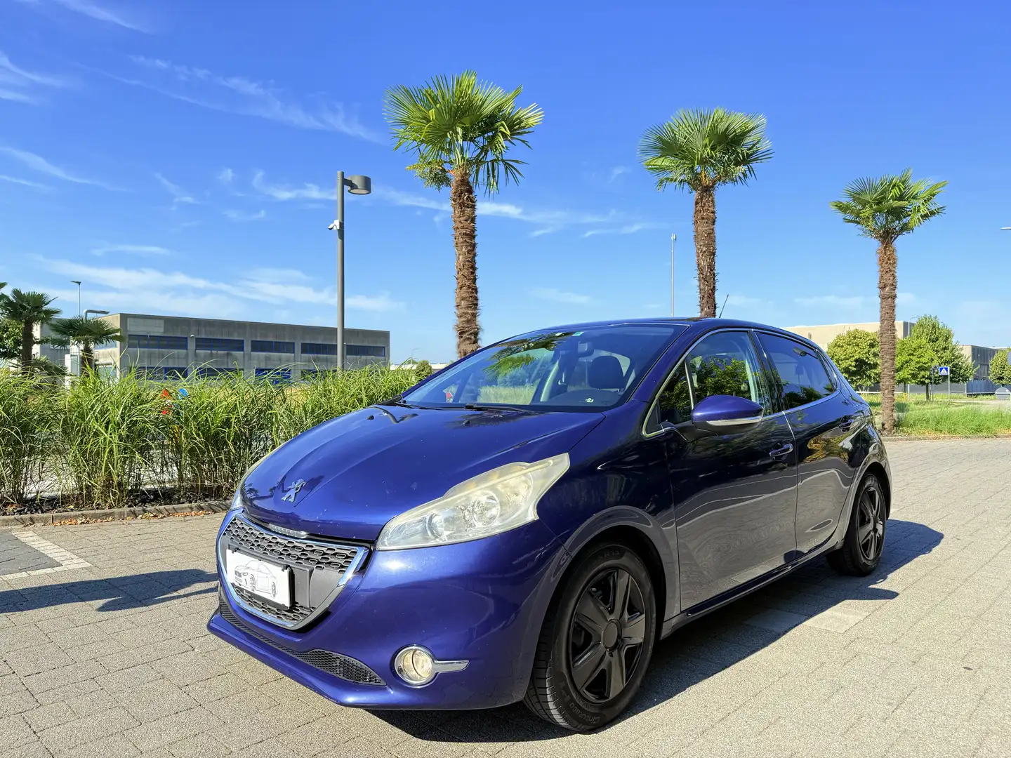 Peugeot 208 5p 1.6 e-hdi 8v Allure s&s 115cv - 1