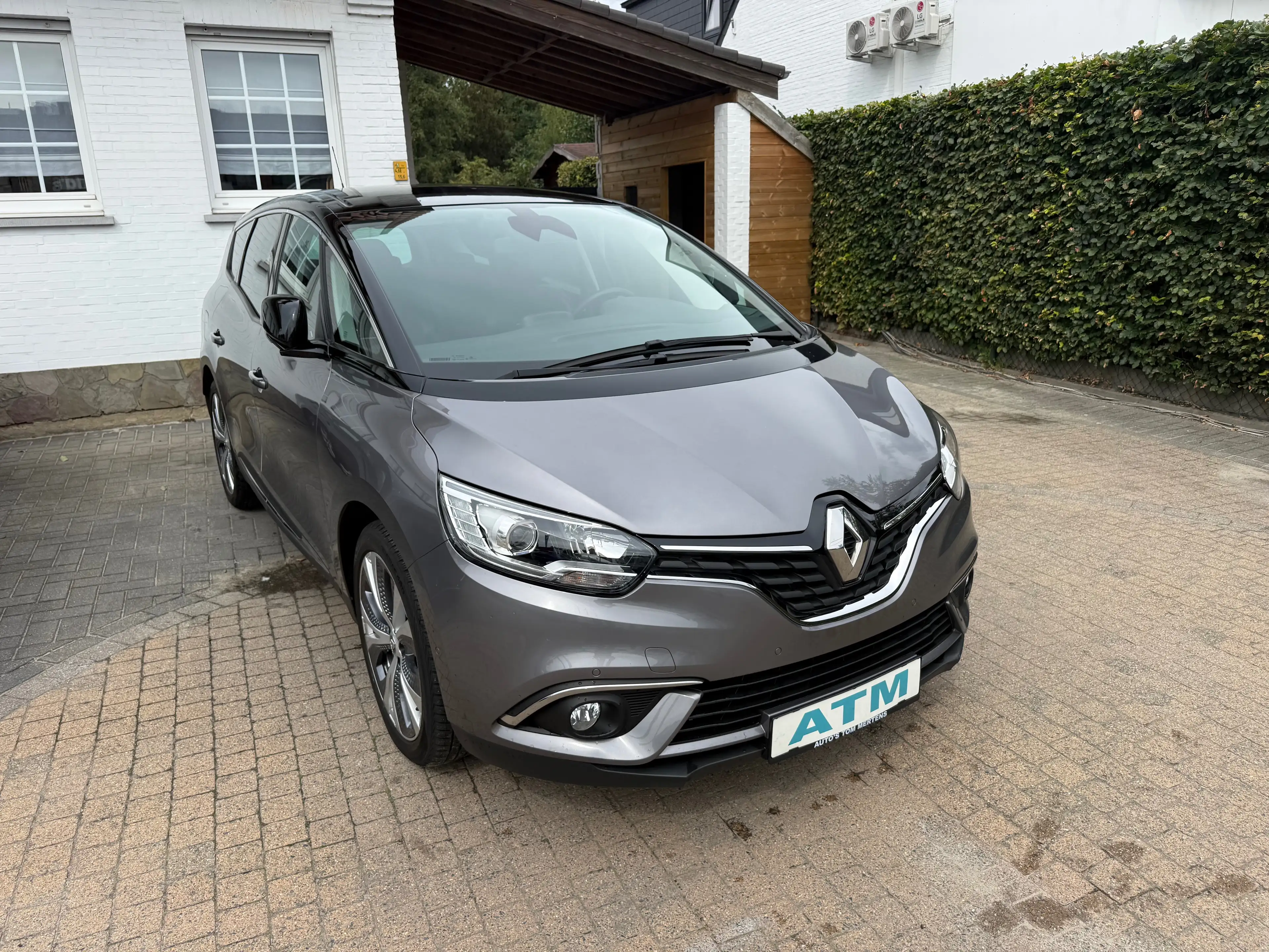 Renault Scenic Scenic 1.7 Blue dCi Intens (EU6.2) — photo 13