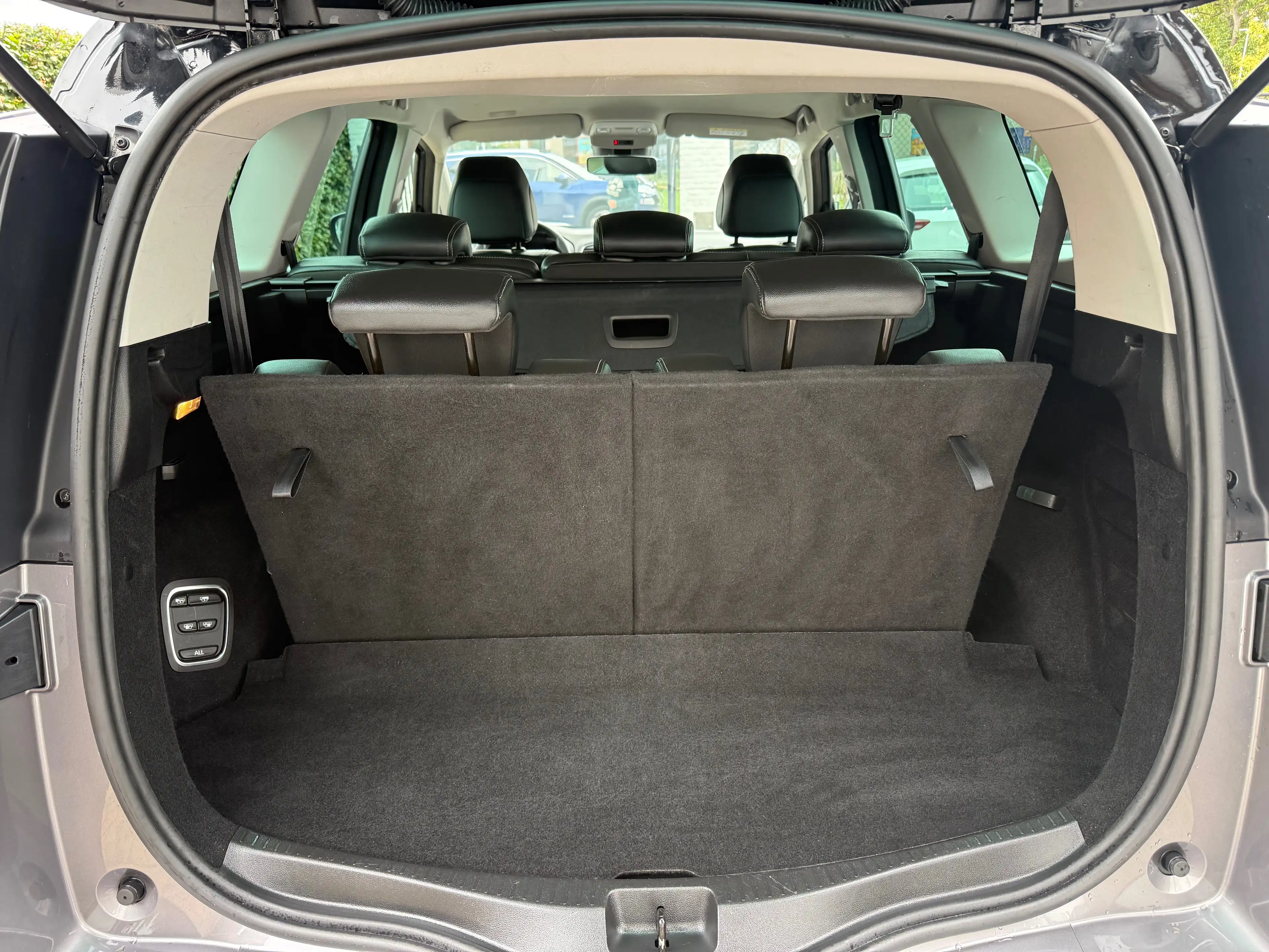 Renault Scenic Scenic 1.7 Blue dCi Intens (EU6.2) — photo 7