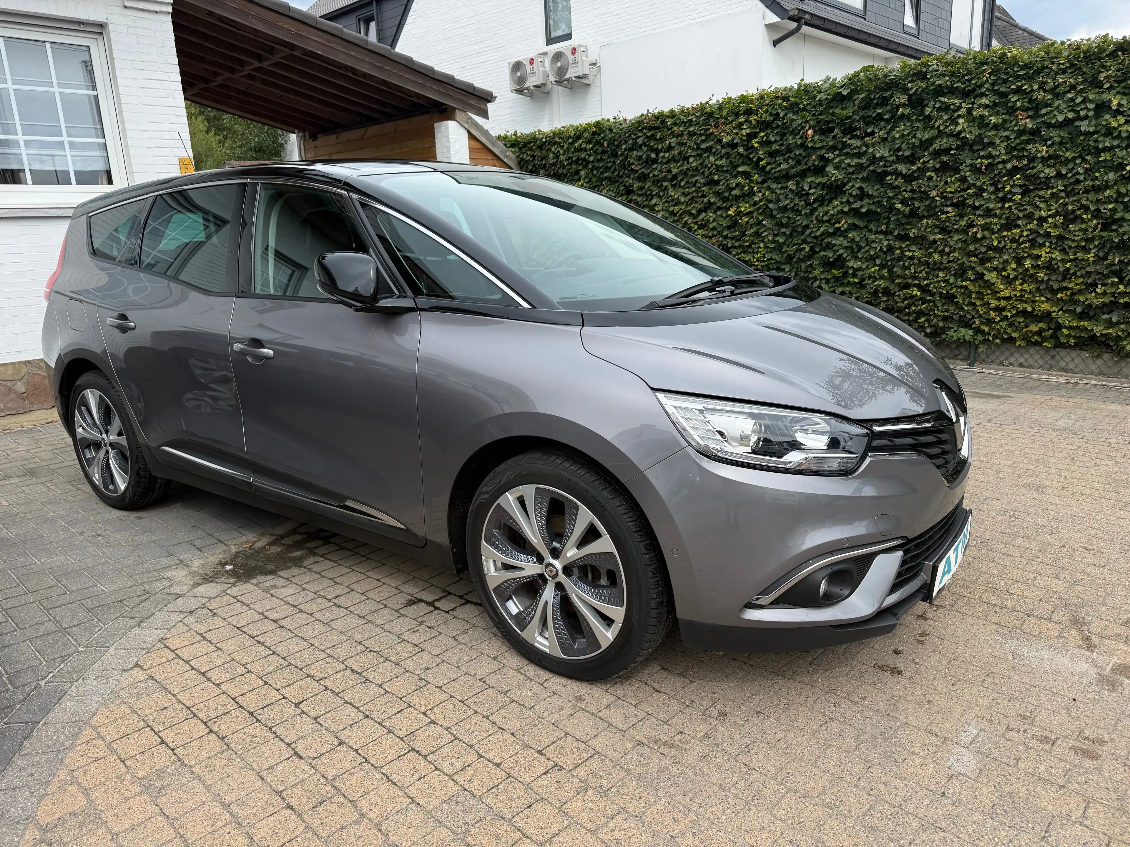 Renault Scenic Scenic 1.7 Blue dCi Intens (EU6.2) — photo 15