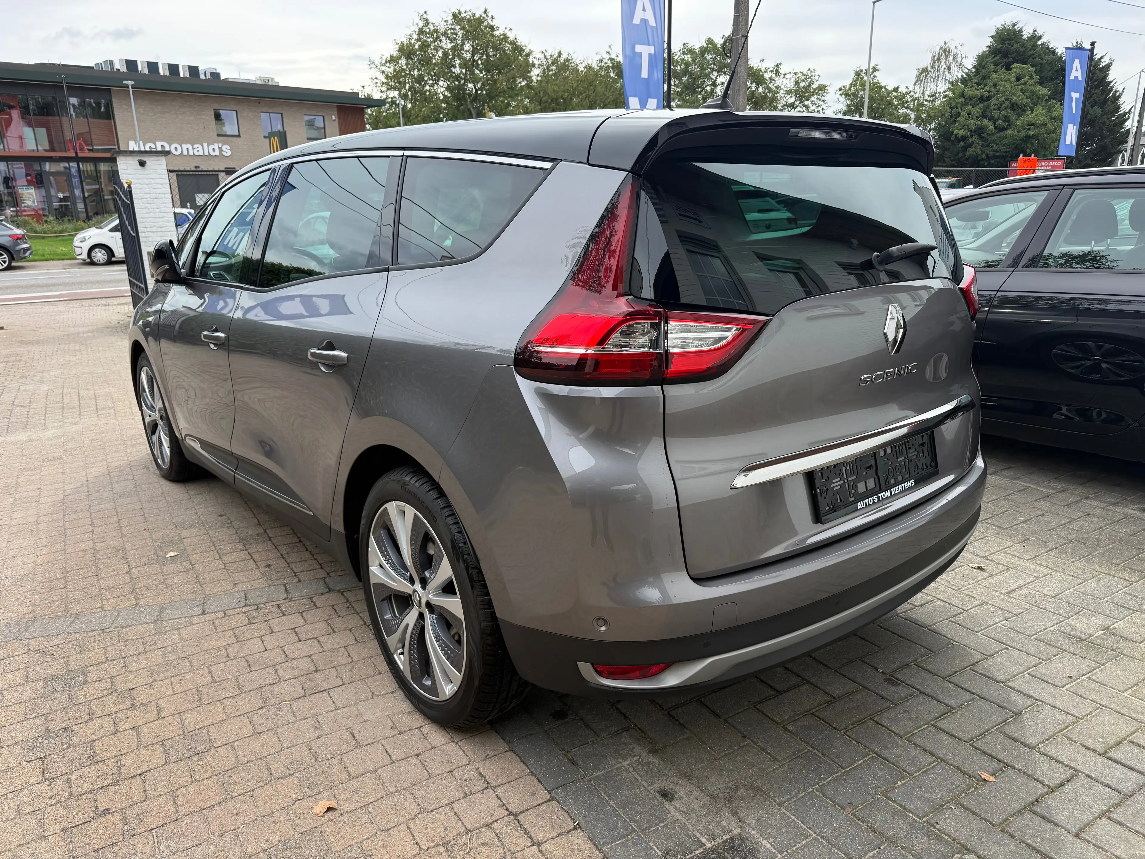 Renault Scenic Scenic 1.7 Blue dCi Intens (EU6.2) — photo 22
