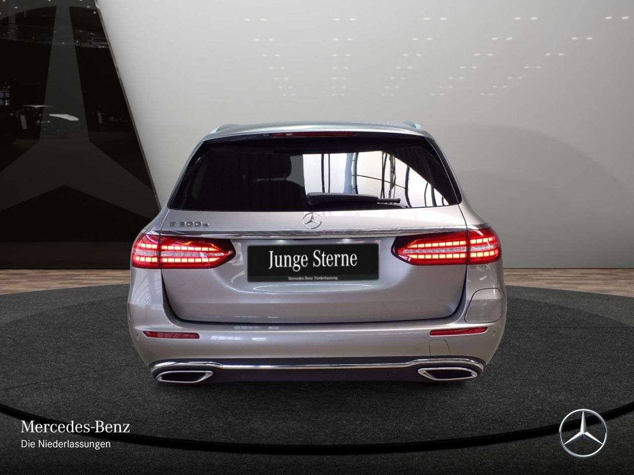 Mercedes-Benz E 300