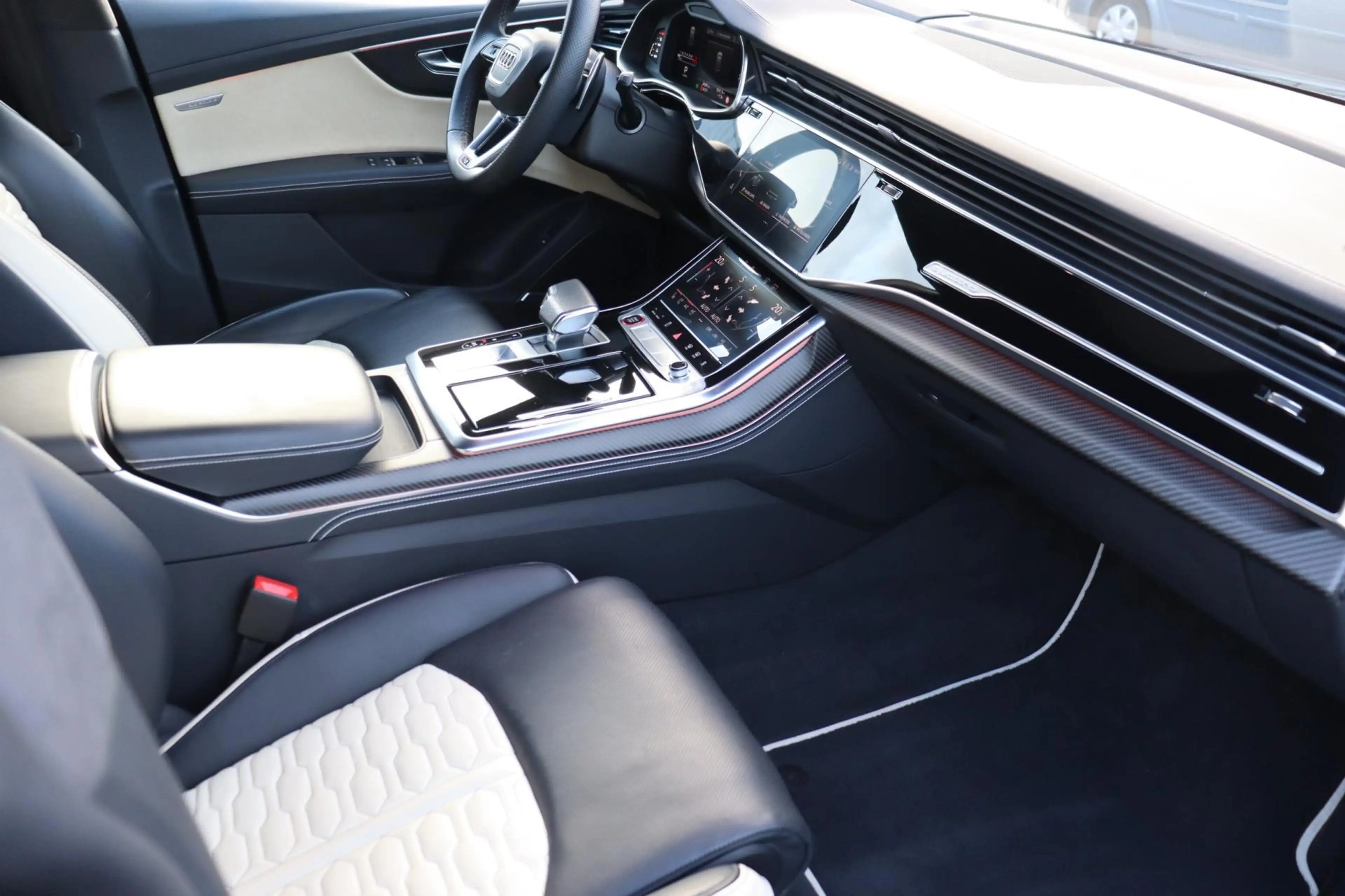 Audi RS Q8 RSQ8 4.0TFSI quattro Dynamic plus Exclusive Kerami — photo 10