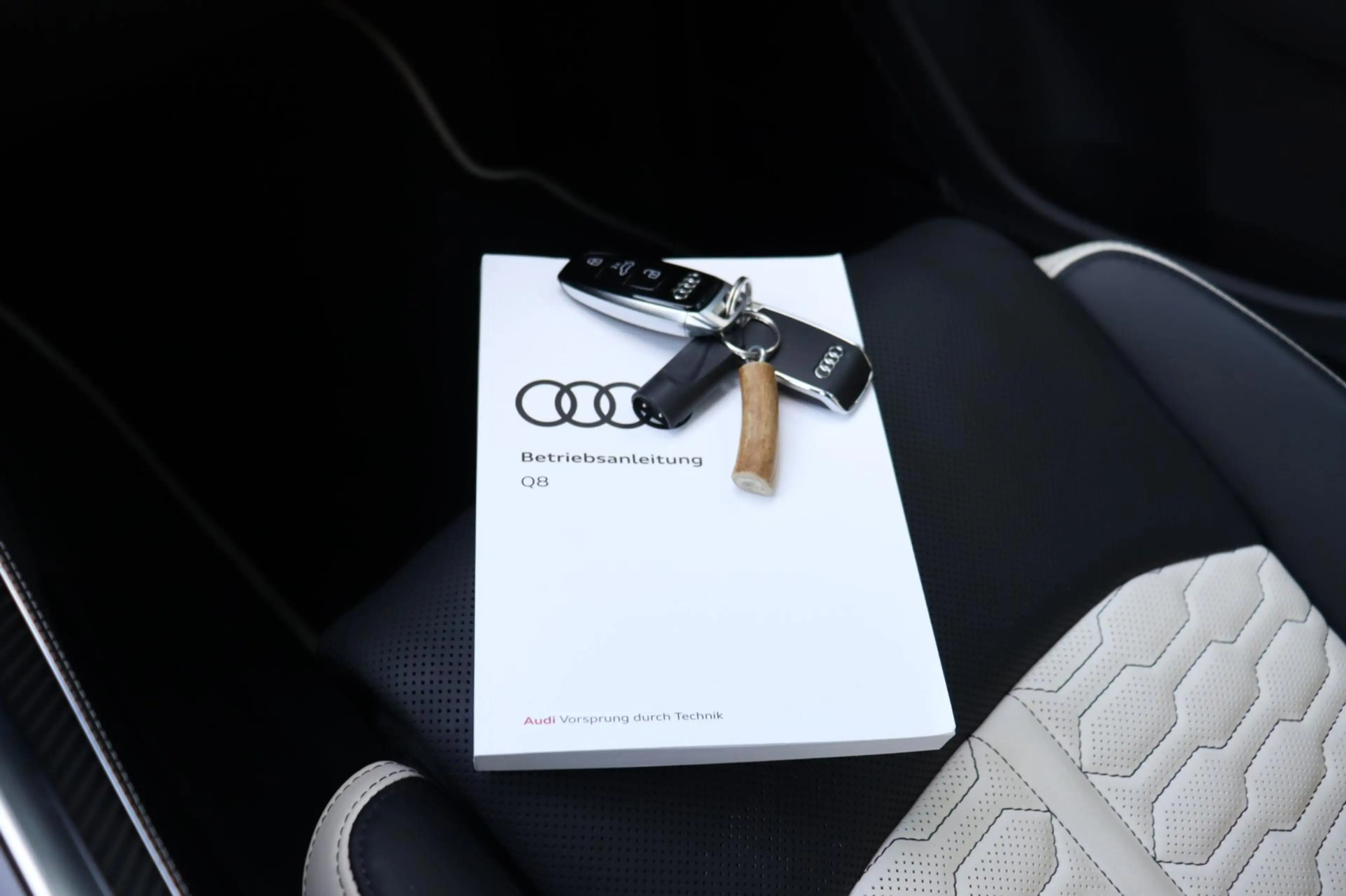 Audi RS Q8 RSQ8 4.0TFSI quattro Dynamic plus Exclusive Kerami — photo 46