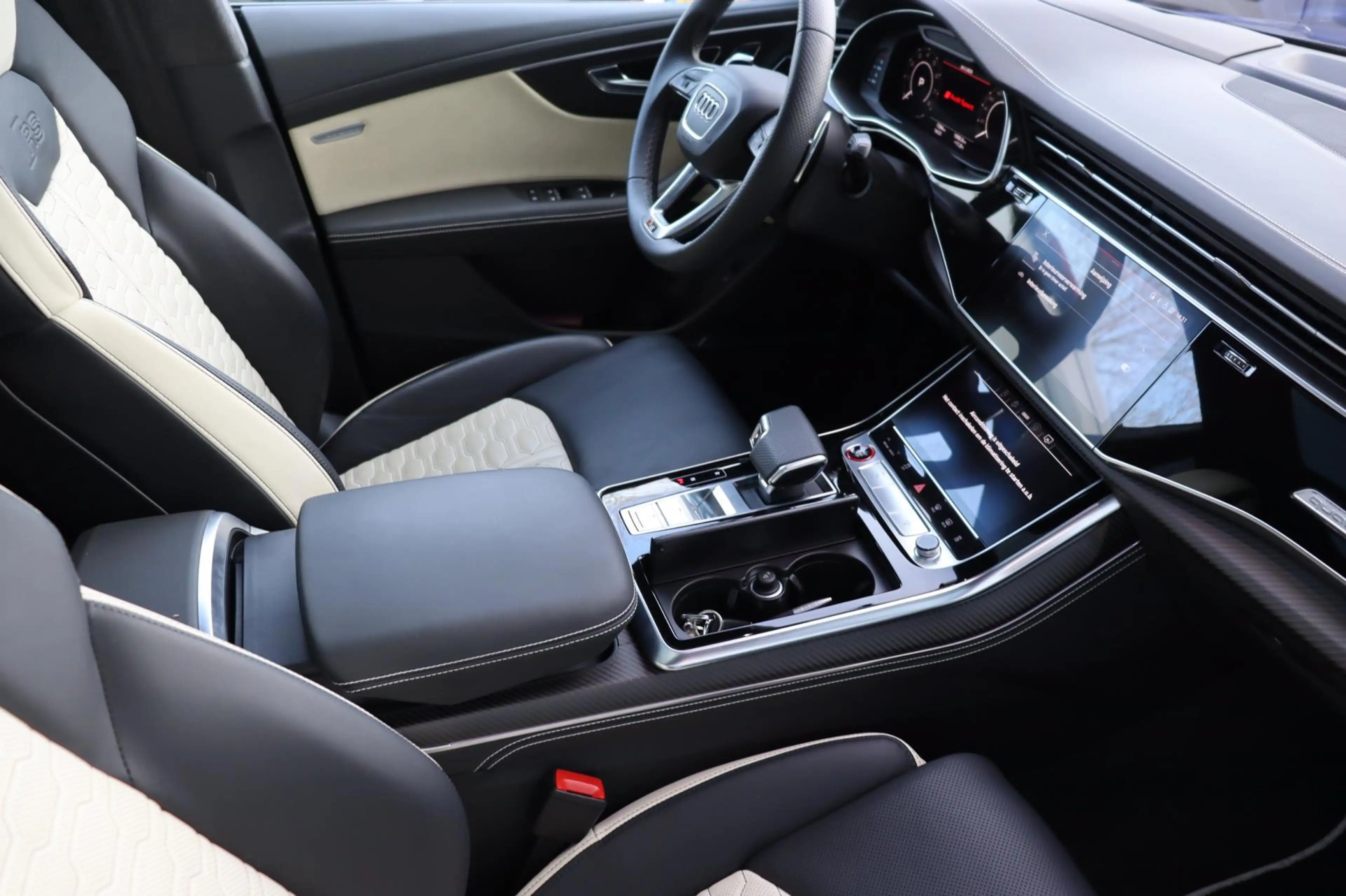 Audi RS Q8 RSQ8 4.0TFSI quattro Dynamic plus Exclusive Kerami — photo 14
