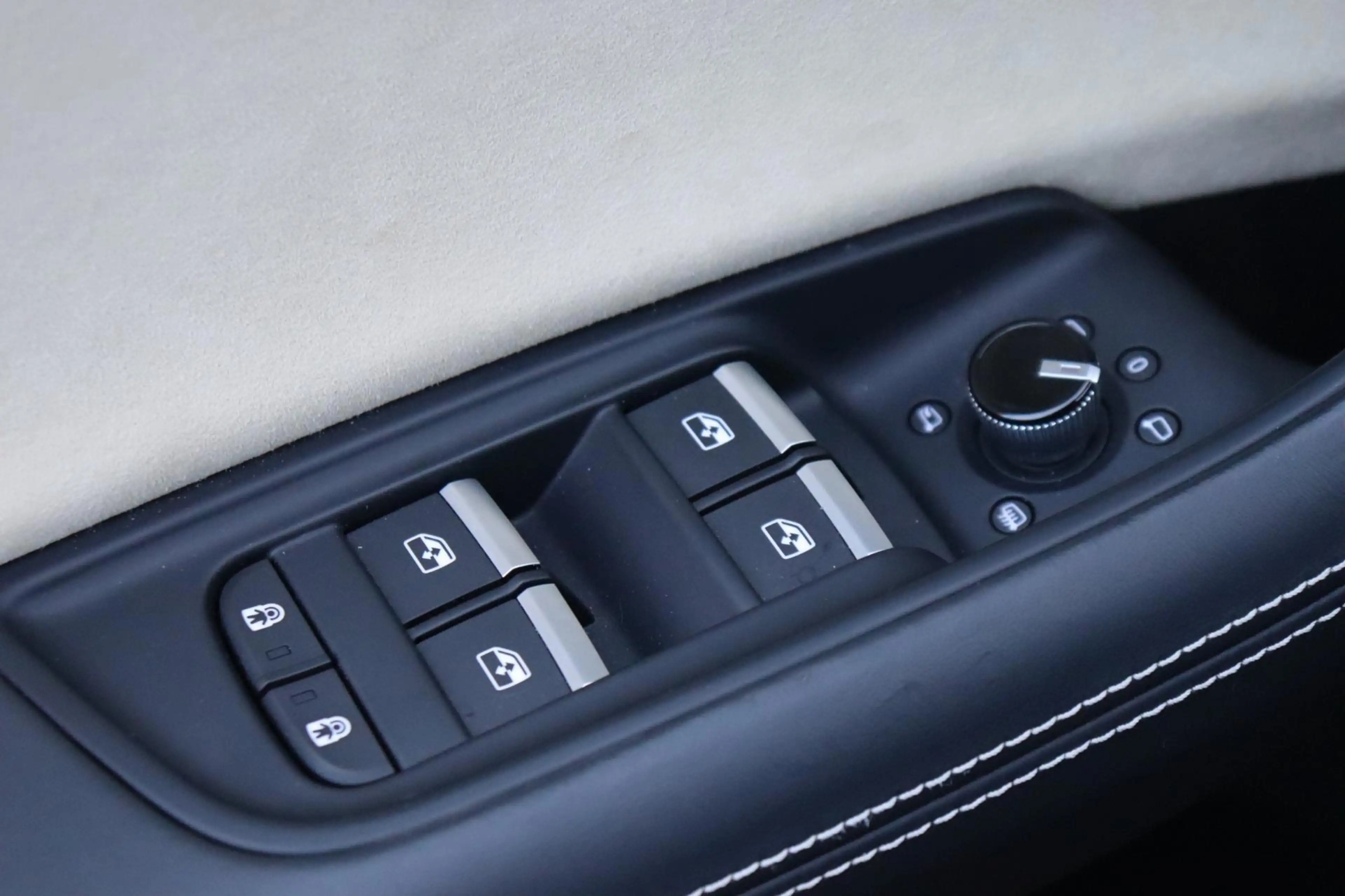 Audi RS Q8 RSQ8 4.0TFSI quattro Dynamic plus Exclusive Kerami — photo 37