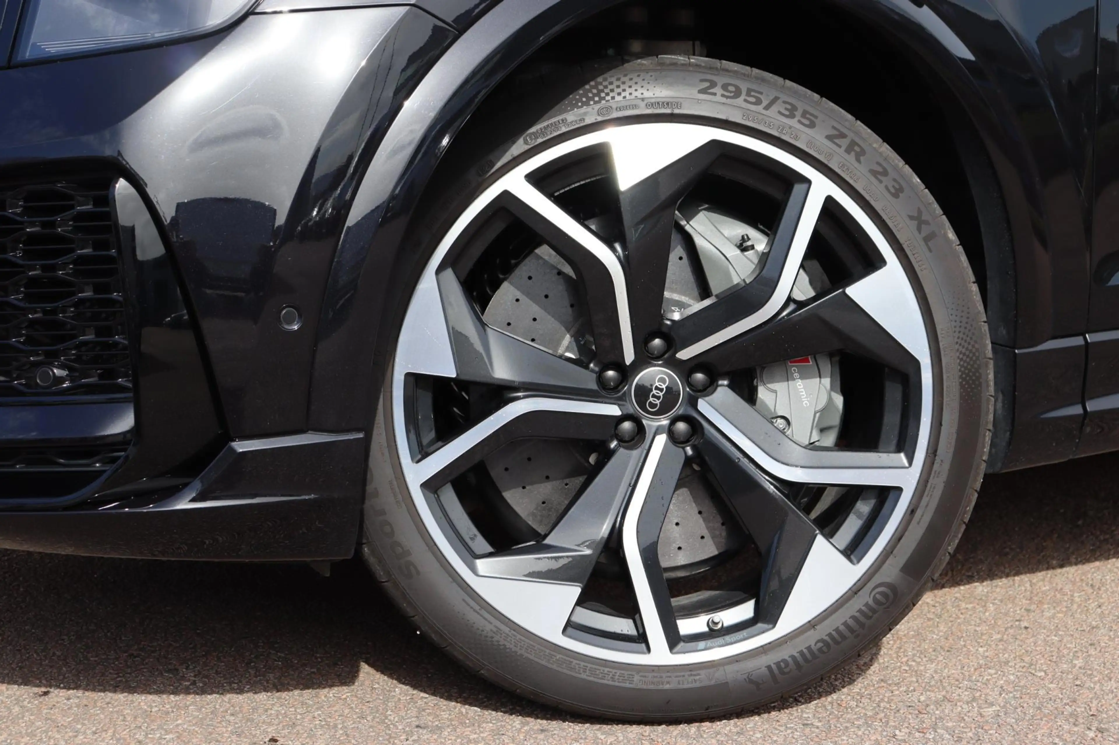 Audi RS Q8 RSQ8 4.0TFSI quattro Dynamic plus Exclusive Kerami — photo 44