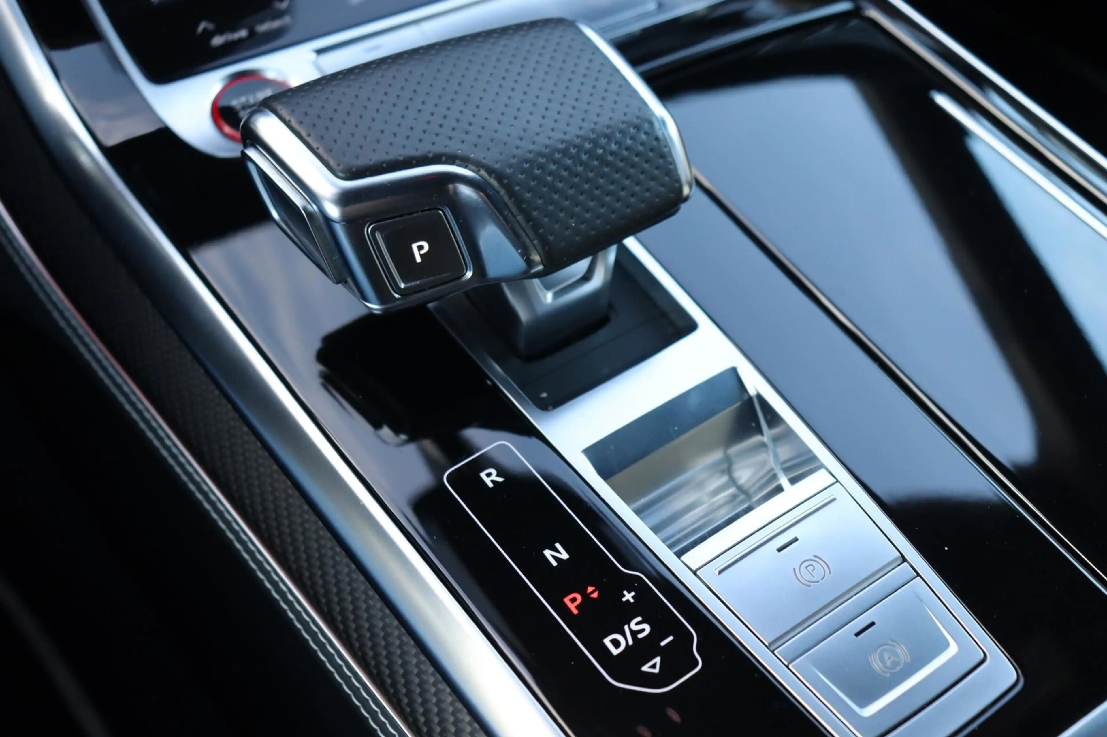 Audi RS Q8 RSQ8 4.0TFSI quattro Dynamic plus Exclusive Kerami — photo 23