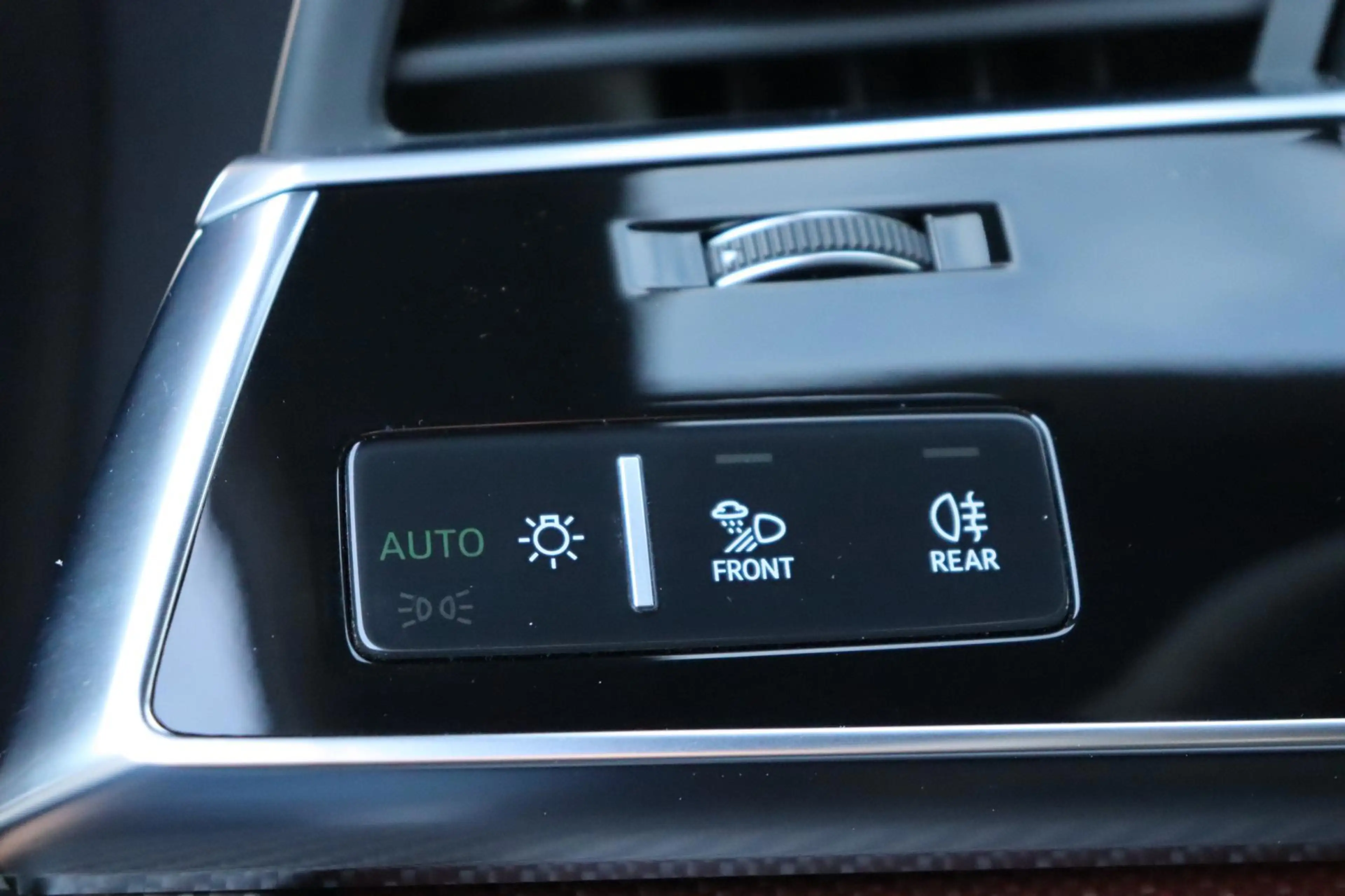 Audi RS Q8 RSQ8 4.0TFSI quattro Dynamic plus Exclusive Kerami — photo 36